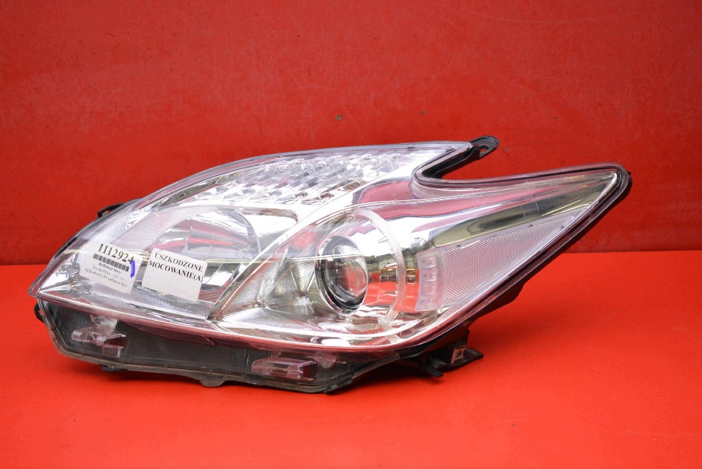 REFLEKTOR left light front lens EU TOYOTA PRIUS 3 III XW30 09-11