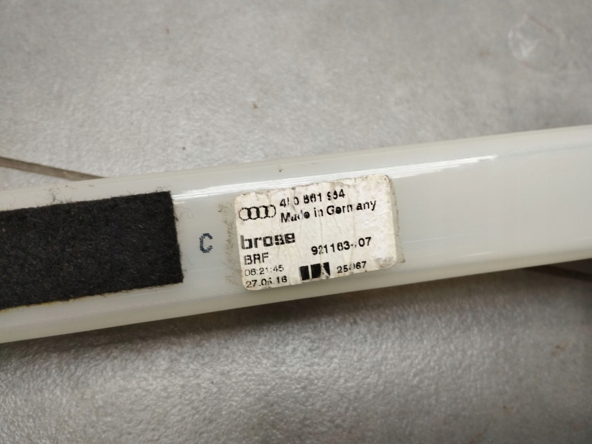 Audi A8 D4 4H blinds door right rear part 4H4861334A