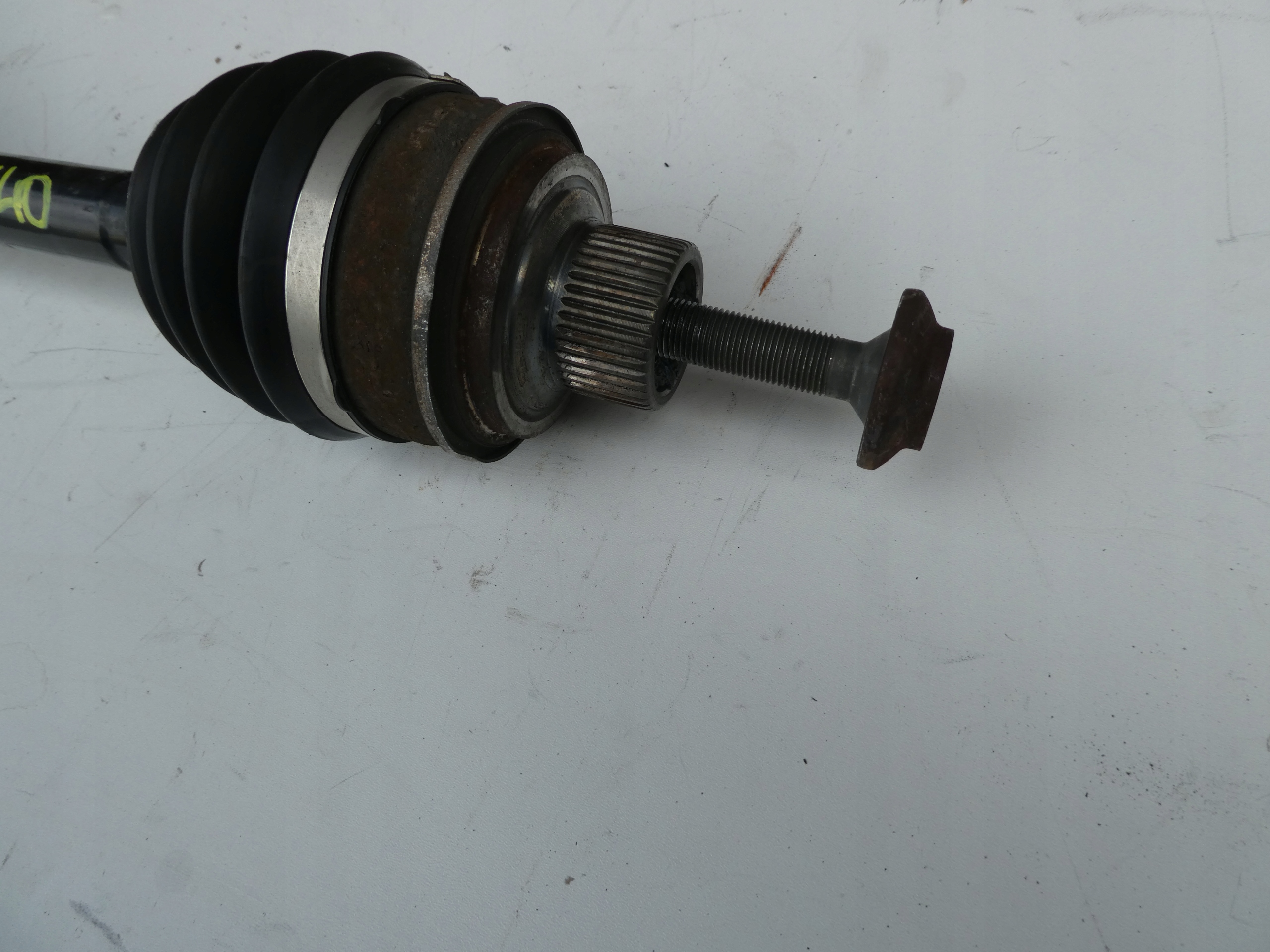 AUDI Q7 4M semi-axis front 4M0407271D