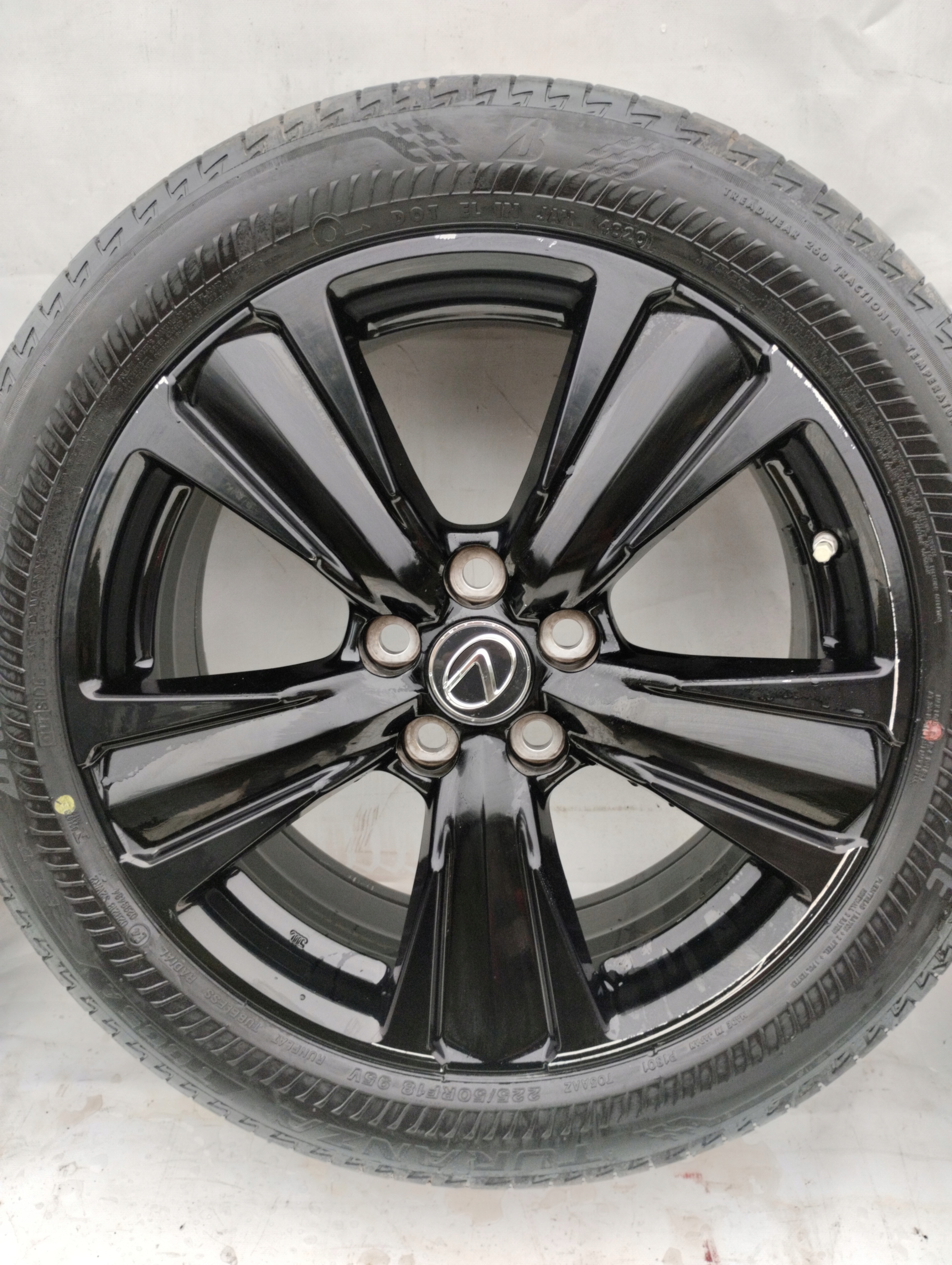 LEXUS UX wheels discs 225/50/18