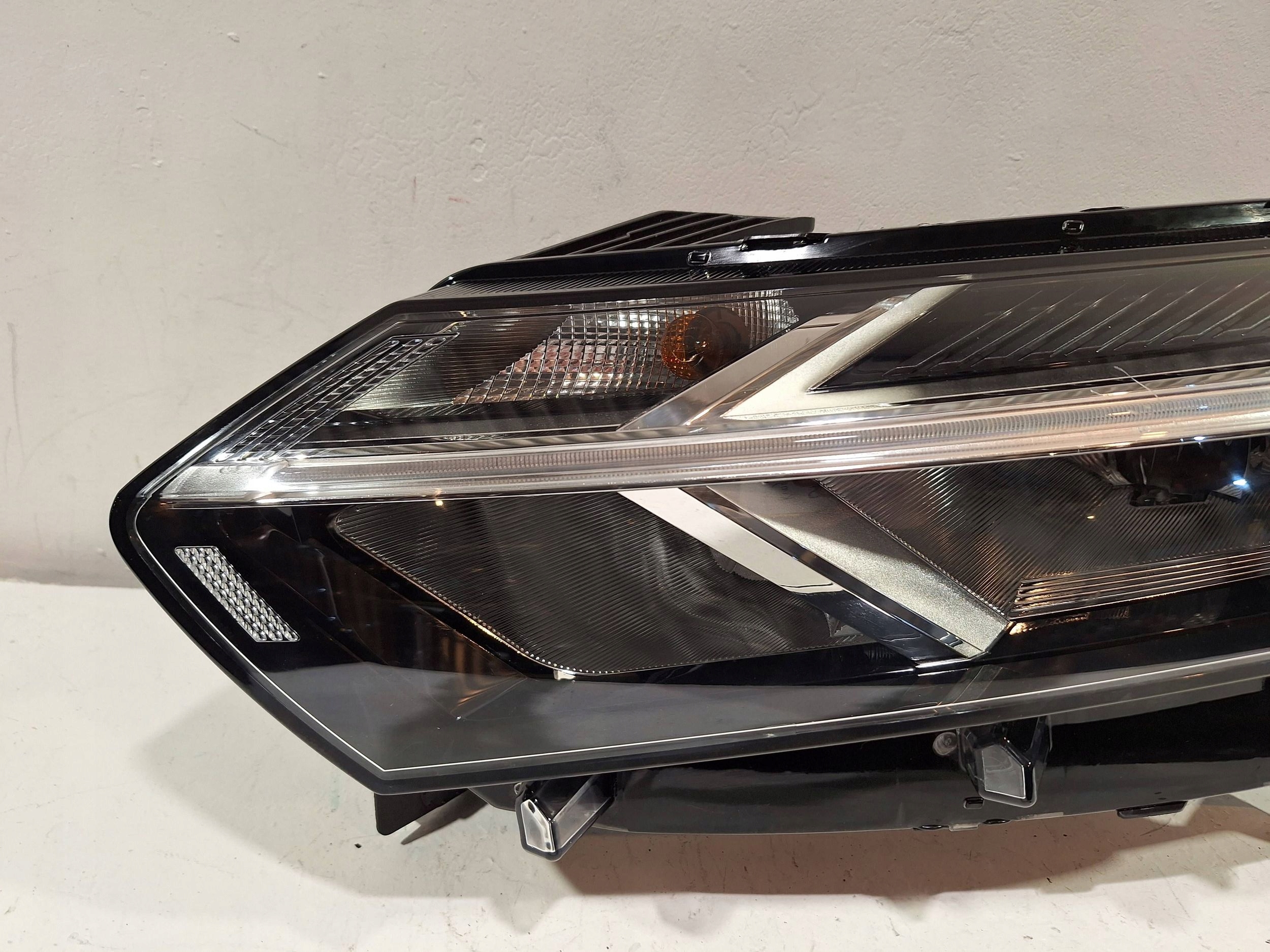 light front left 260608545R DACIA JOGGER SANDERO III 21
