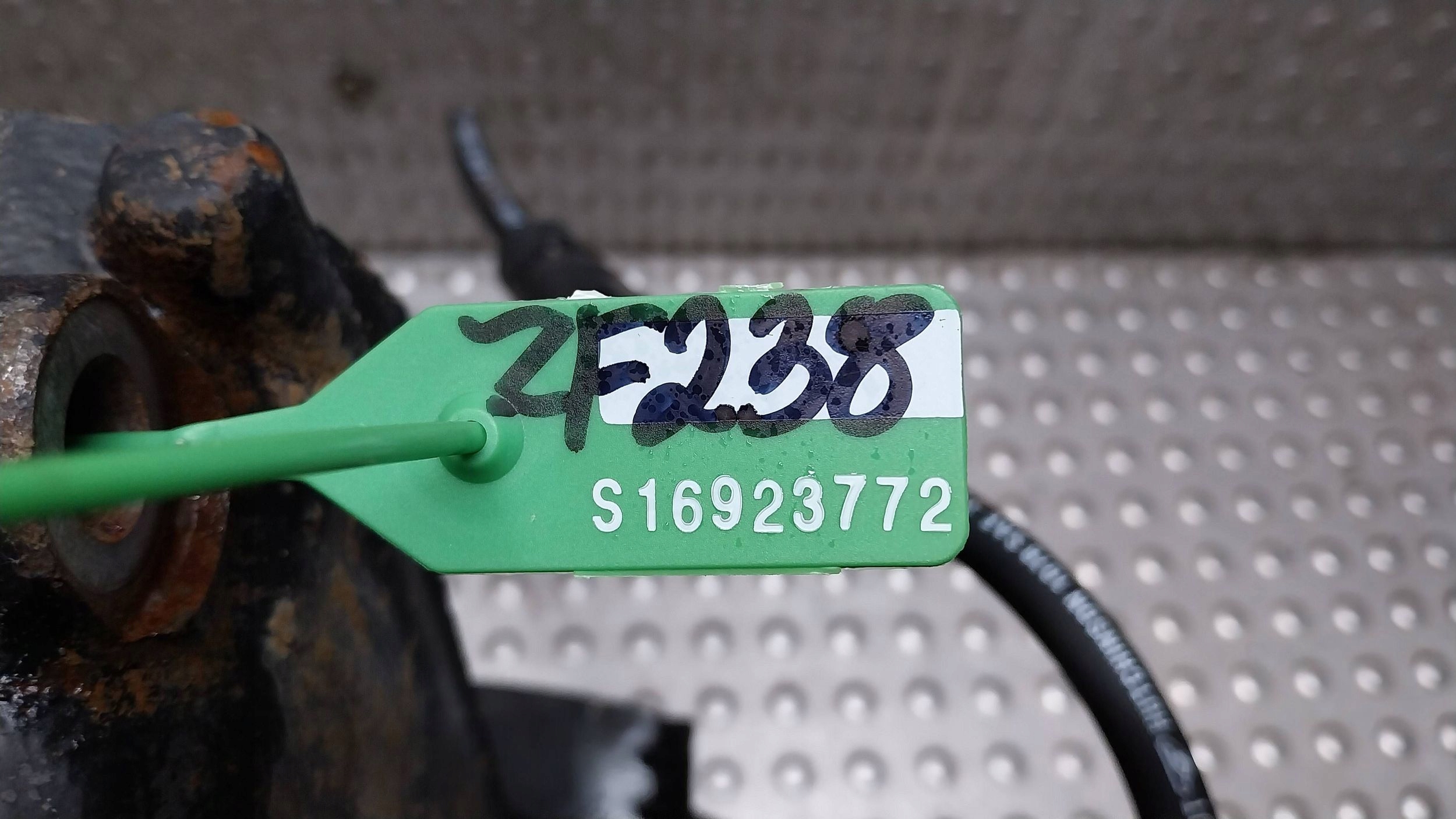 поворотный кулак, цапфа левый переднего 6G91-3K171-A volvo S60 II V60 и