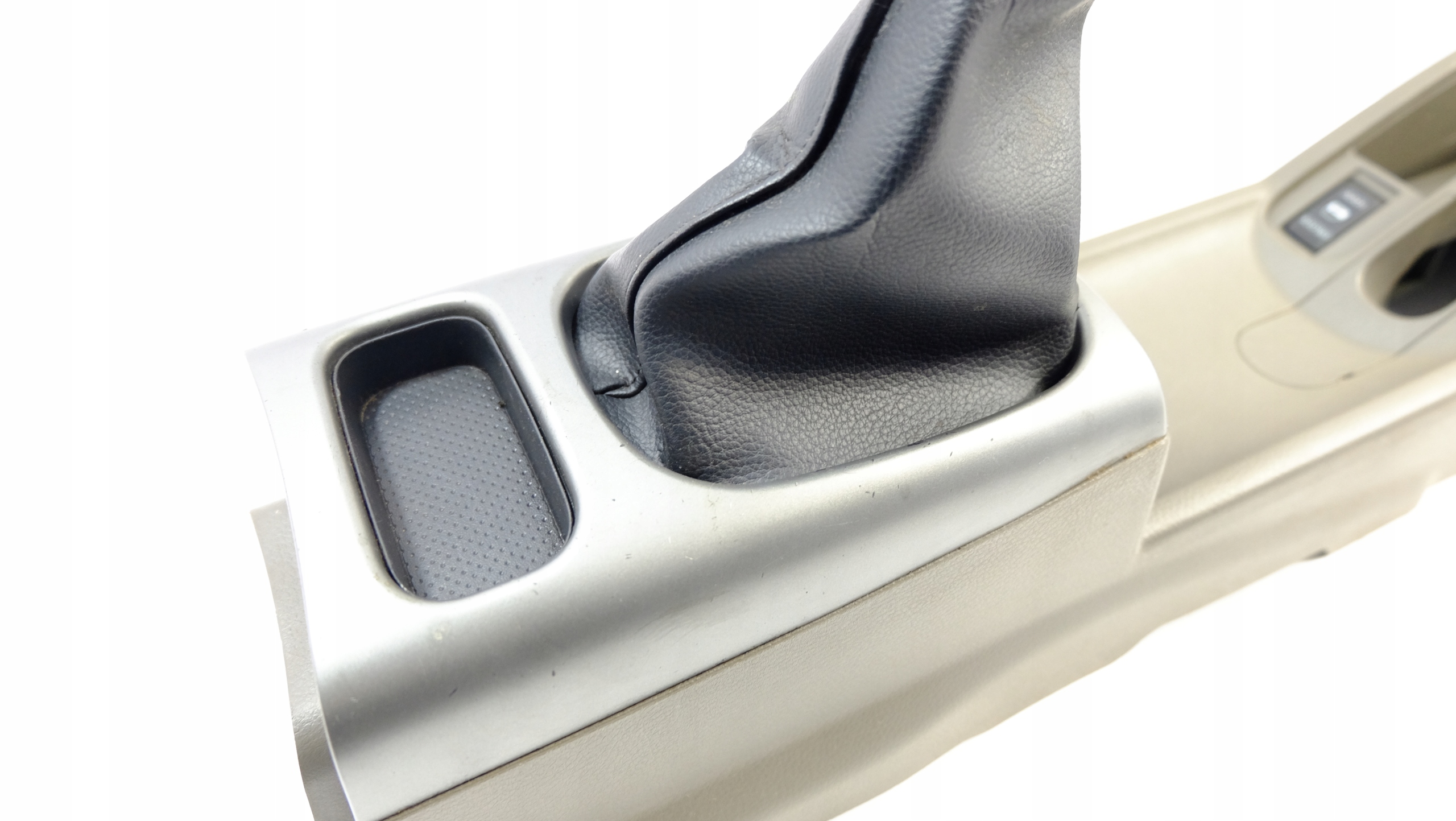 nissan NOTE E11 тунель середина