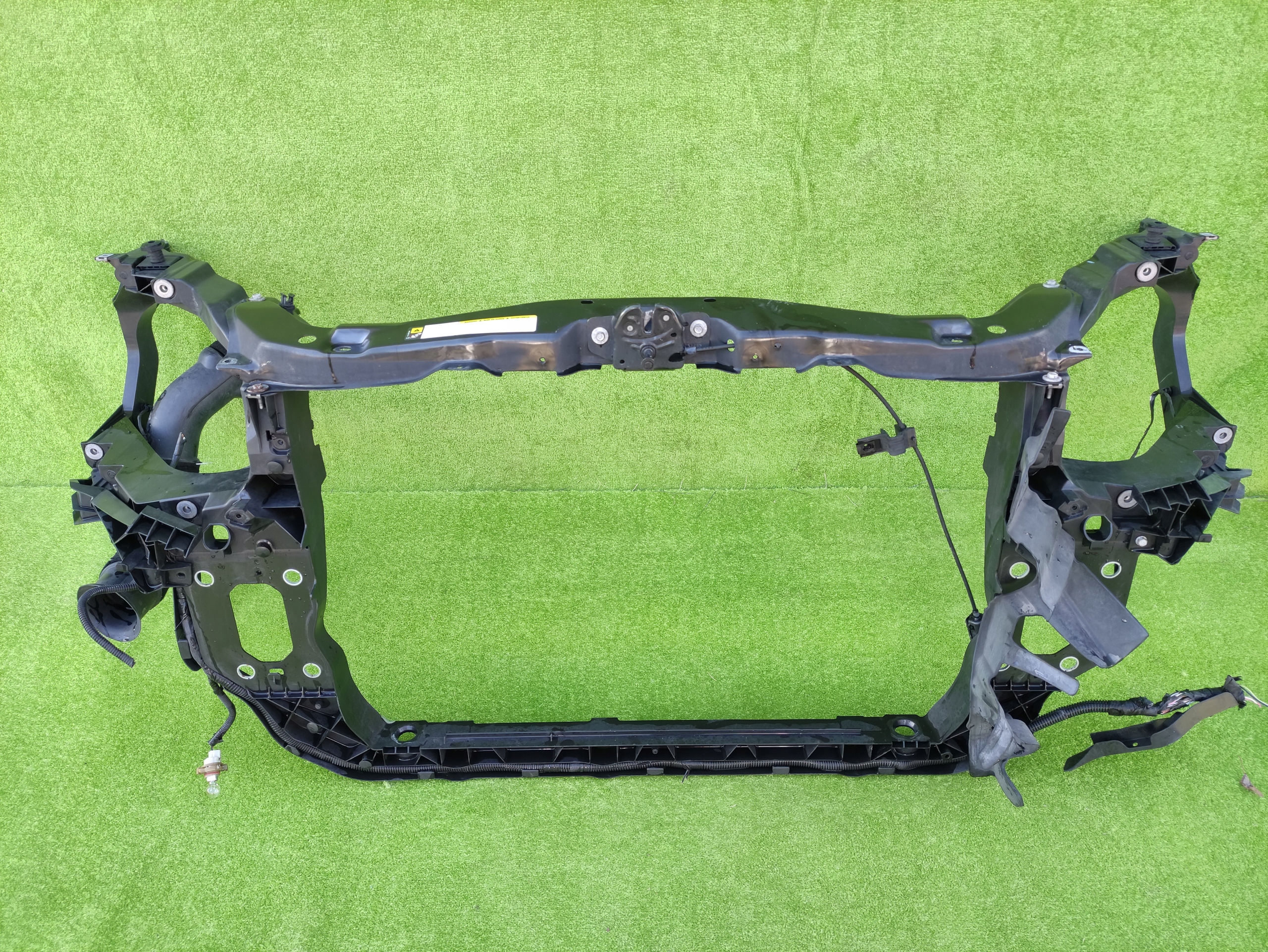 CHRYSLER VOYAGER V 11- PAS PRZEDNI WZMOCNIENIE