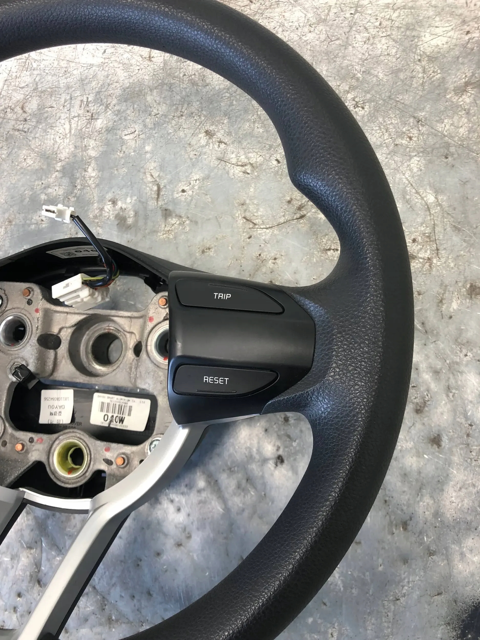 lenkrad PIANKA MULTIFUNKCJA KIA RIO IV 56100H8040WK