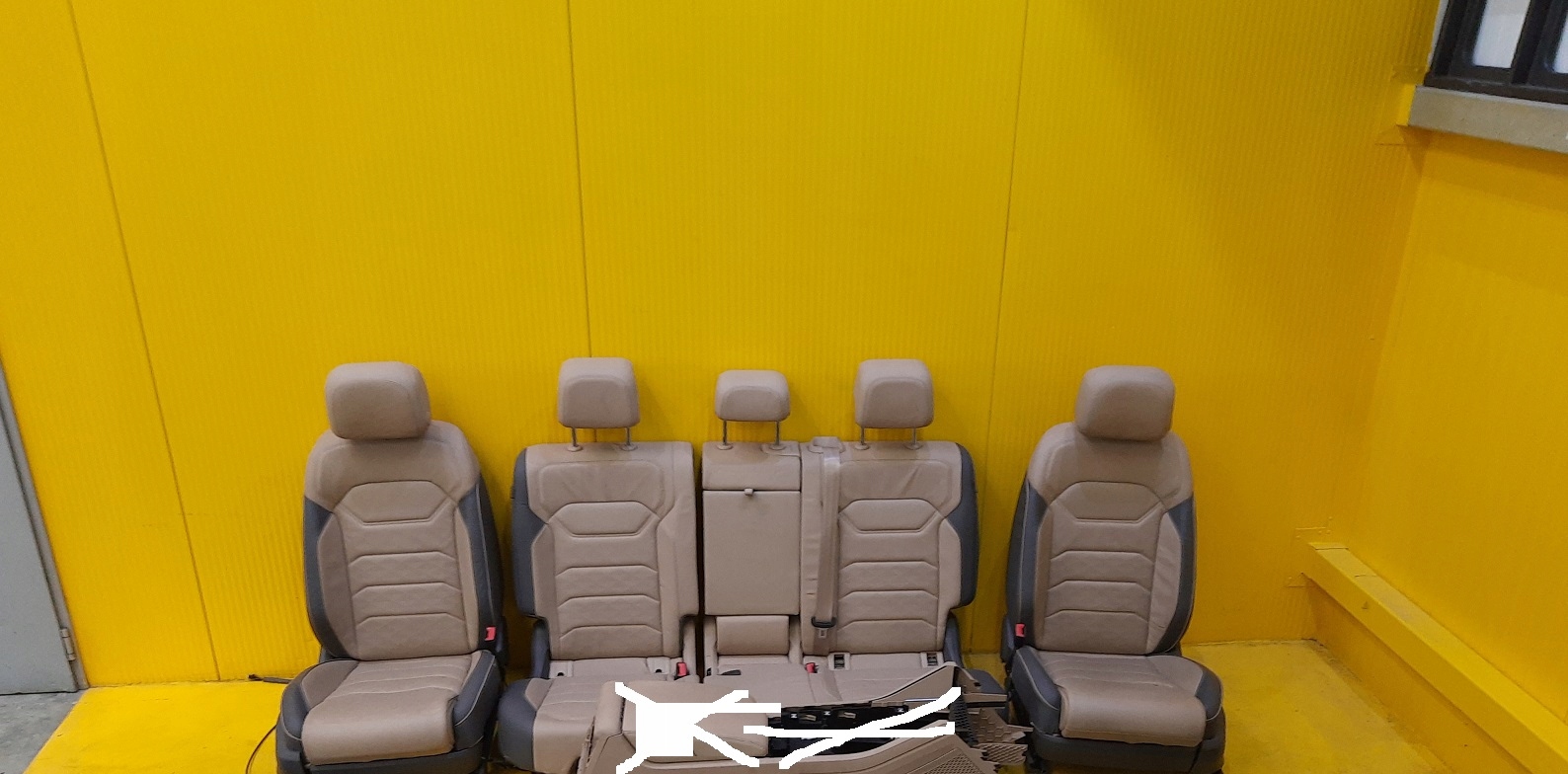 VW TOUAREG III 760 FOTELE KANAPA