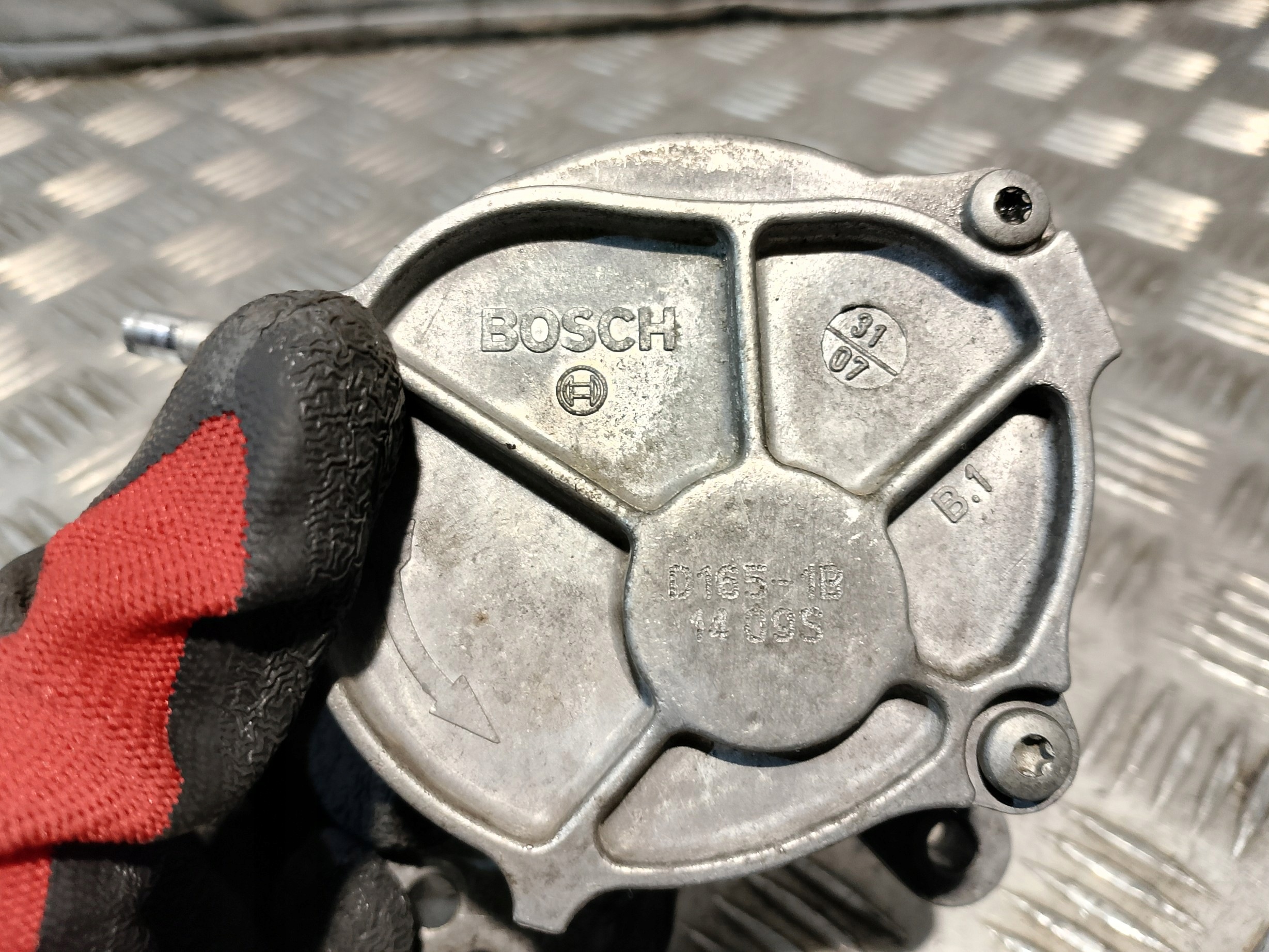 Pompa VACUM WAKUM FORD MONDEO MK4 2.0 TDCI D165-1B