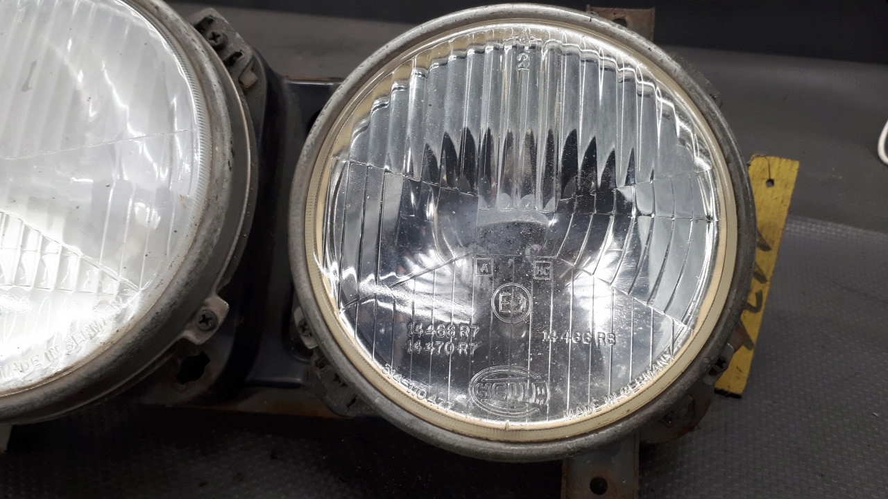 reflektor lewy vw passat b1 Marka inny