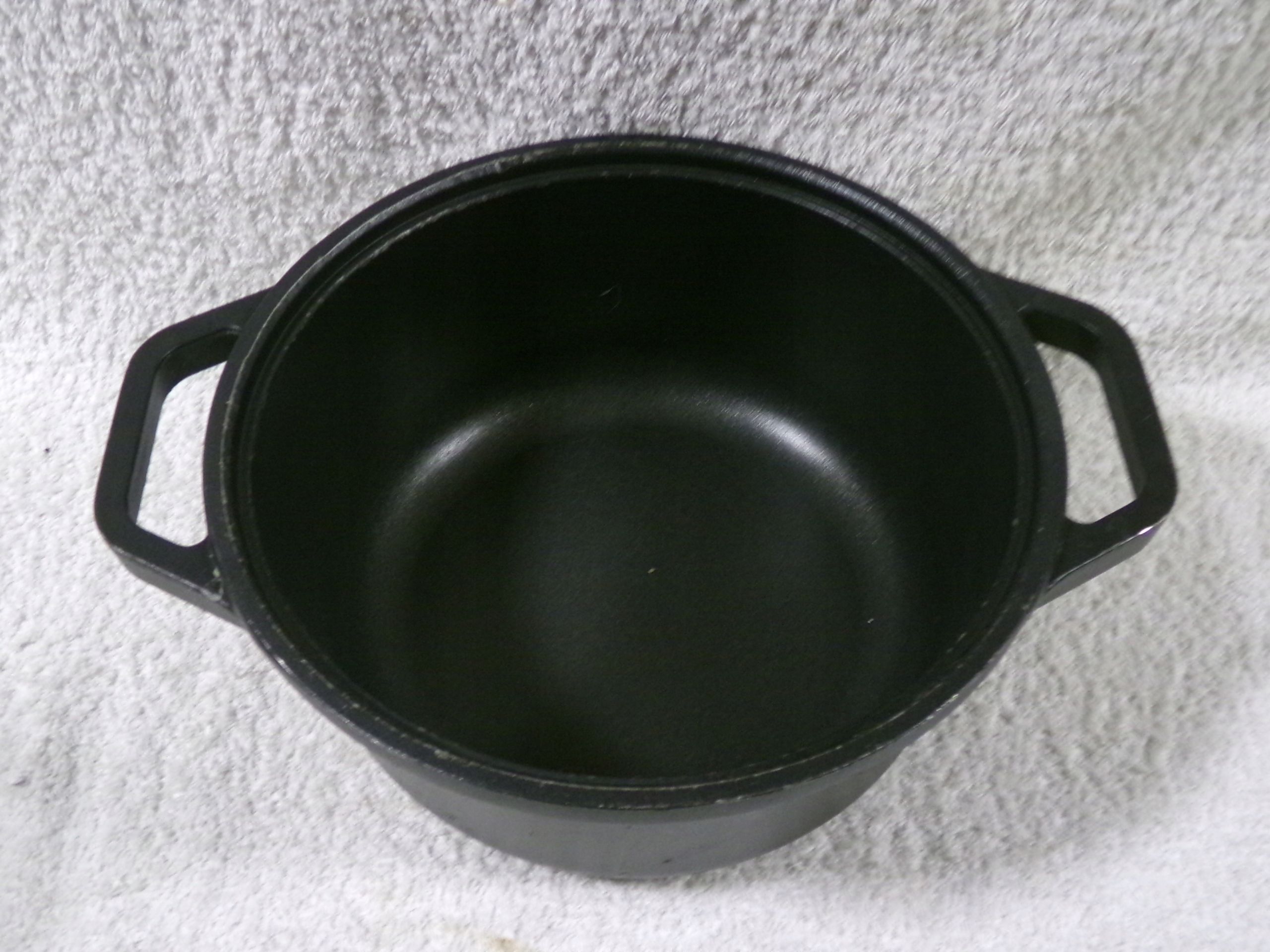 SOLIDNY GARNEK ALUMINIOWY Z POWŁOKĄ-WMF