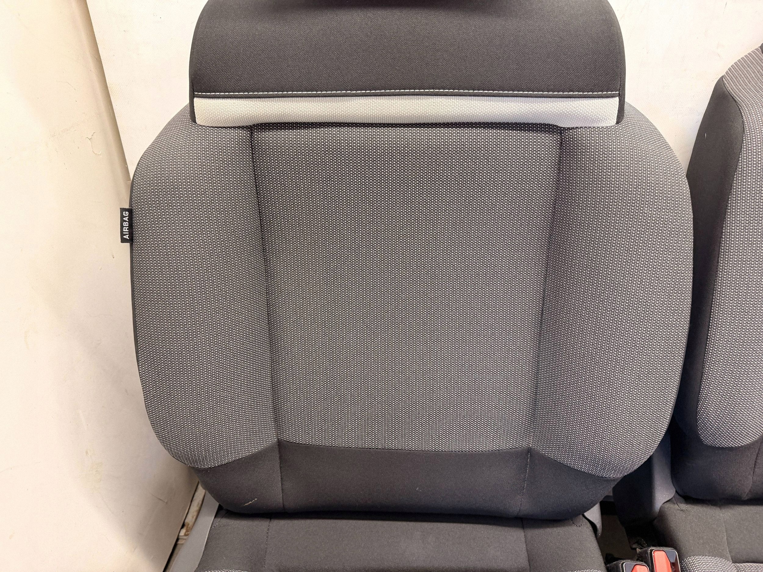 C3 Aircross inner seats side przekladka VAN