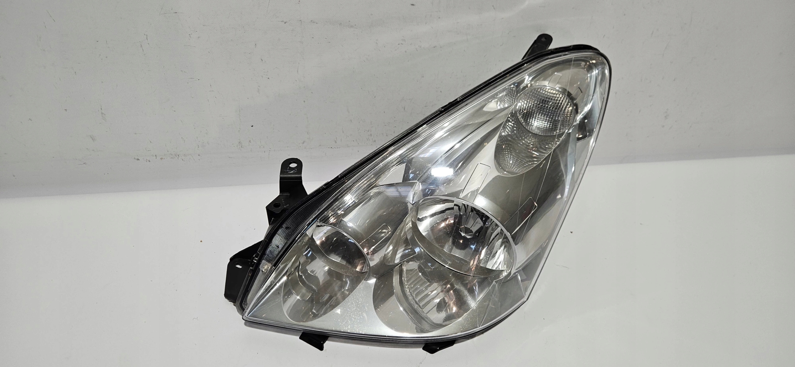 light left front TOYOTA VERSO LIFT 07-09 original