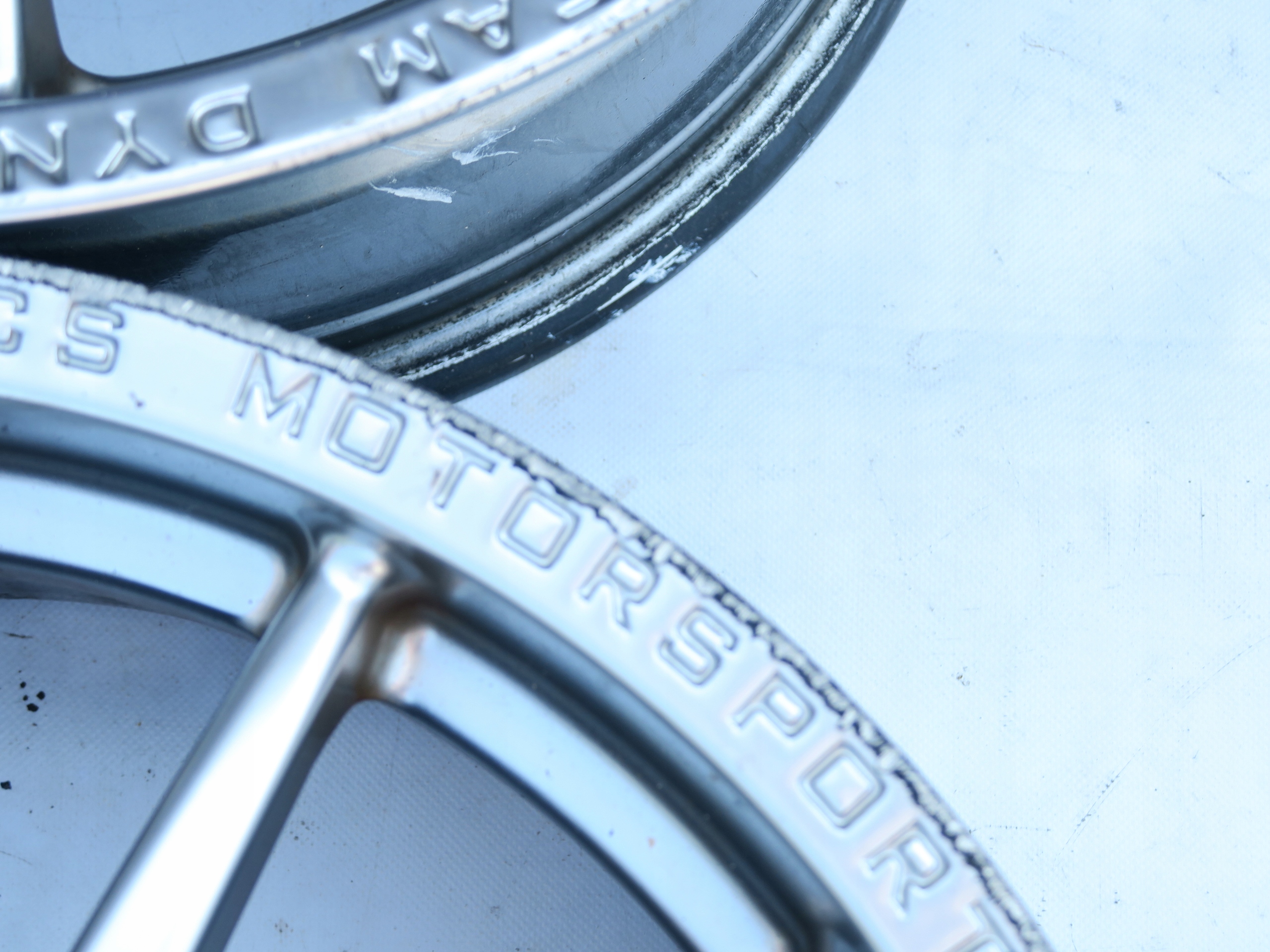 FELGI ALUMINIOWE TEAM DYNAMICS MOTORSPORT 4X108 7X17 ET45 FORD FIESTA FOCUS Liczba felg w ofercie 4 szt.