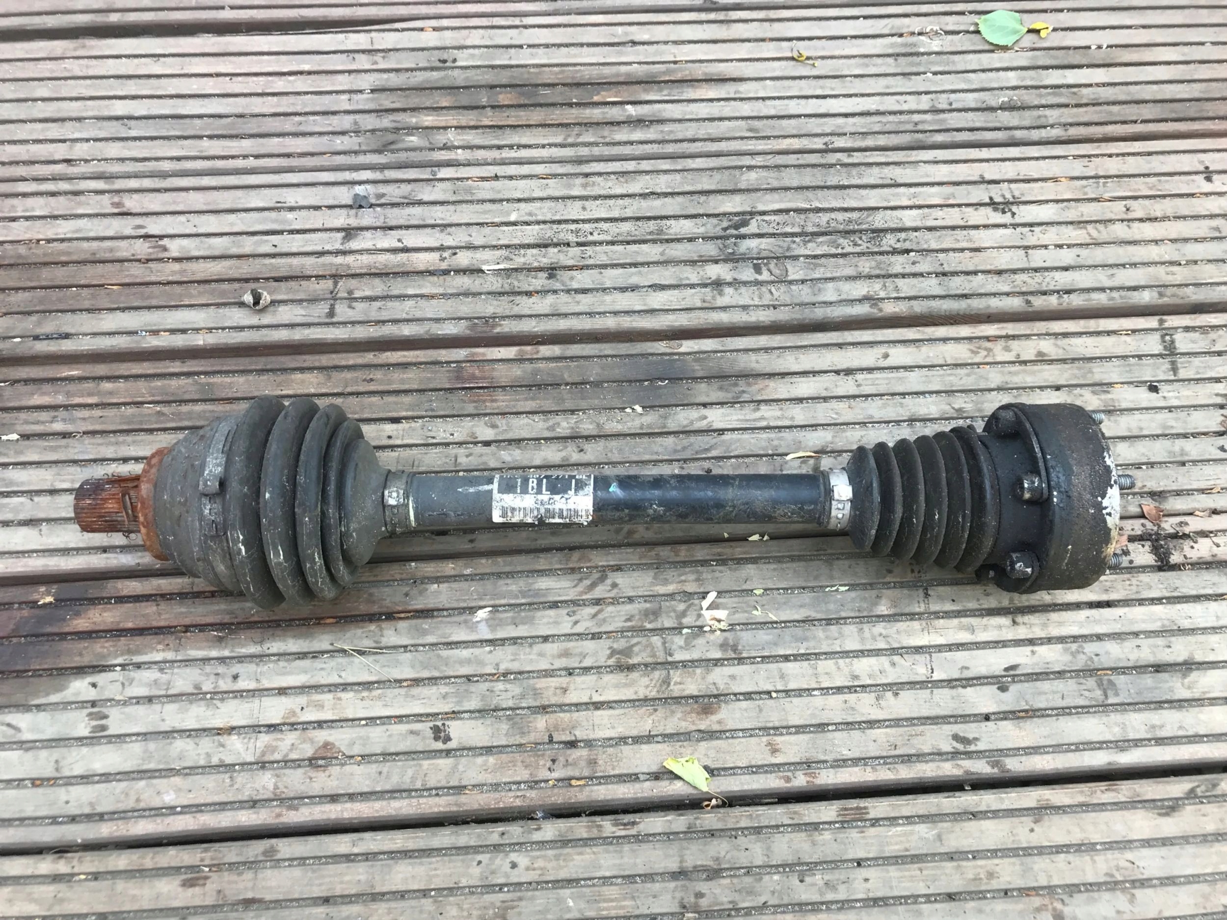 semi-axis left VW SKODA AUDI 1K0407271BL