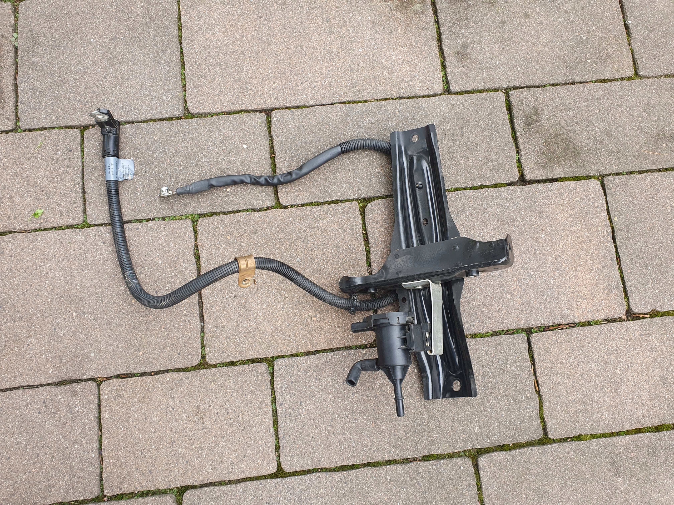 B-KA2465405933 A2466203023 - B-класс W246 CLA W117 KLEMA клапан кронштейн 11-18