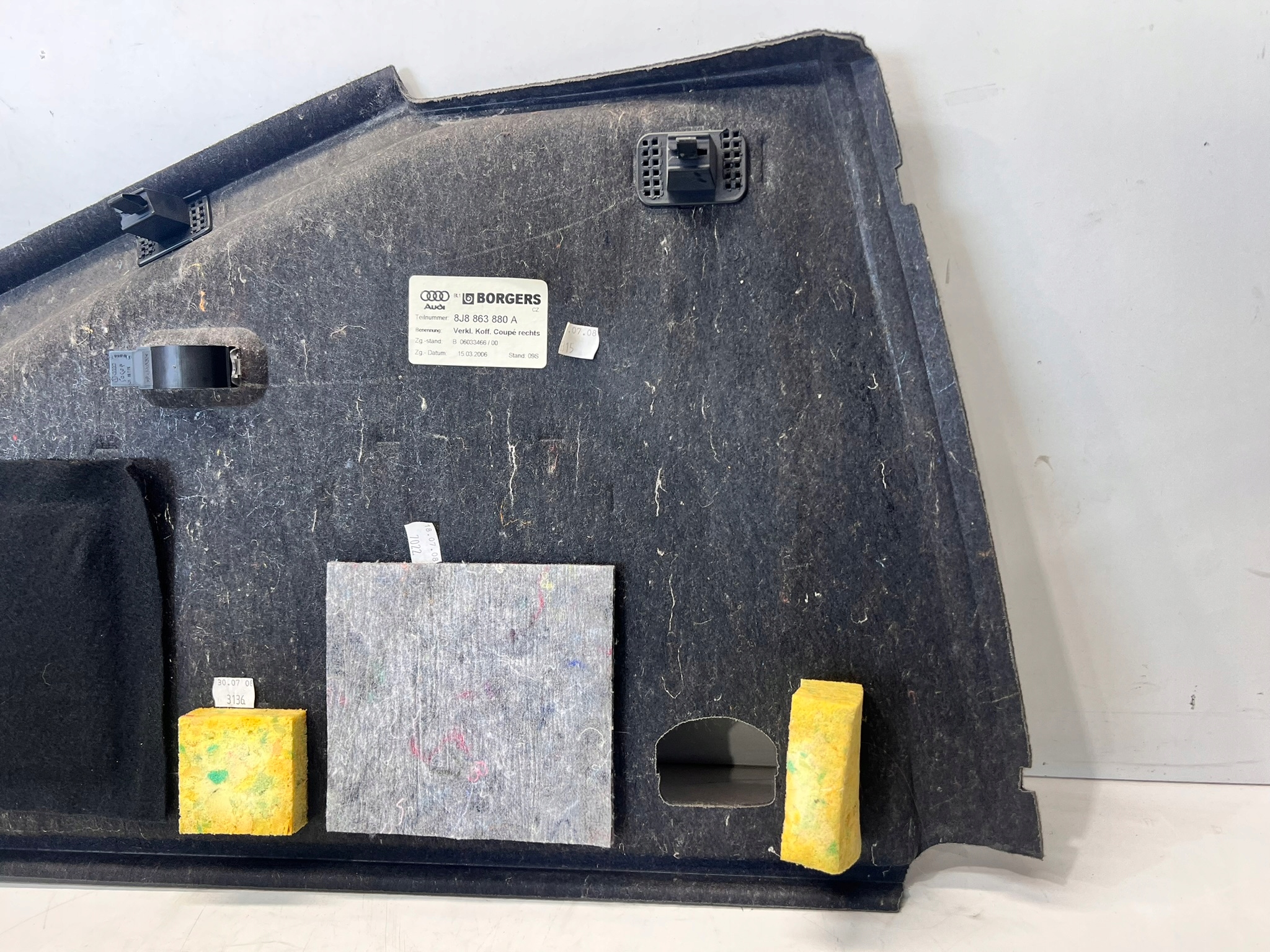 boot upholstery right rear part AUDI TT 8J8863880A