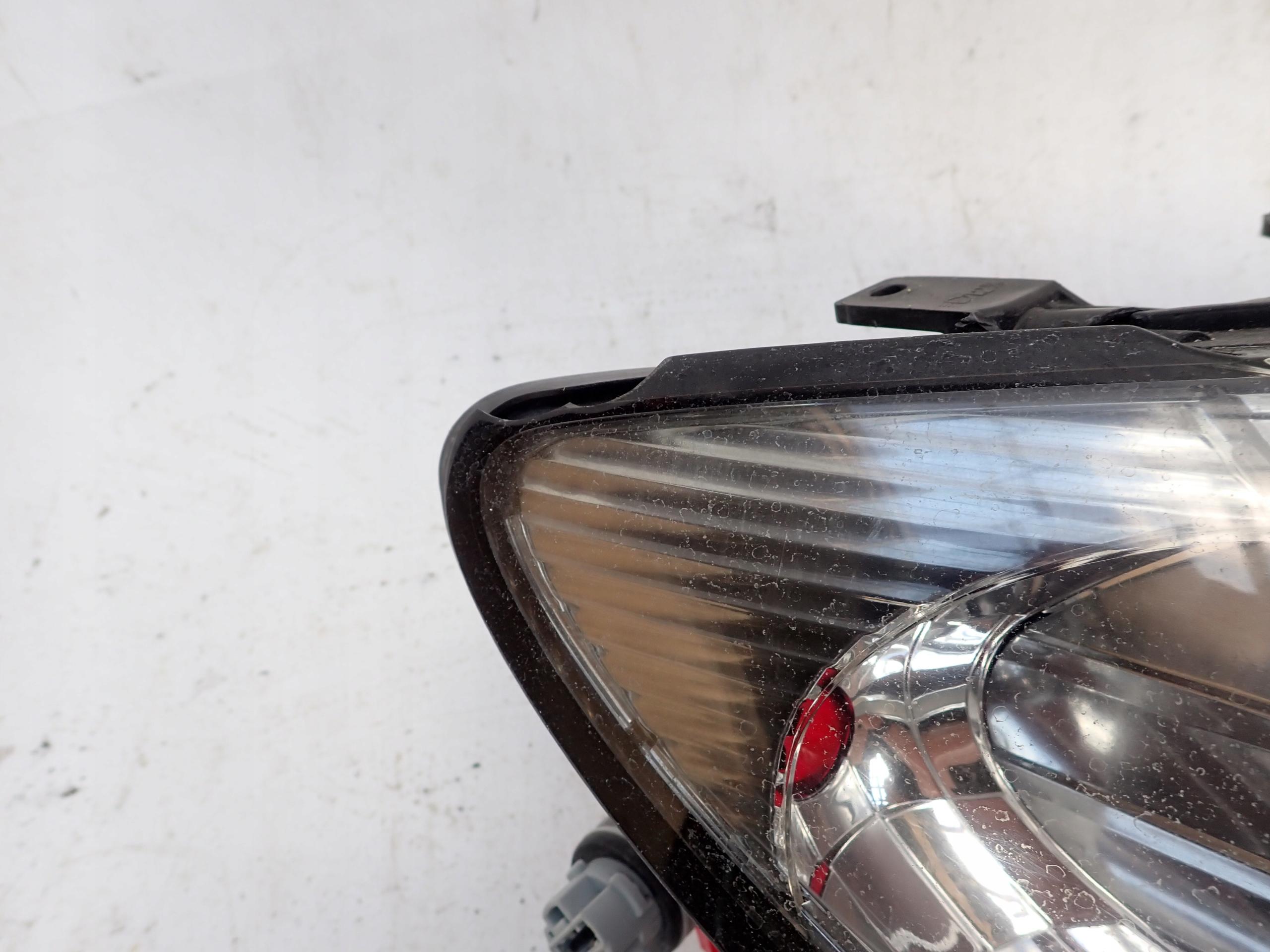 SUBARU IMPREZA II 2 LIFT 06-07 light front front right XENON