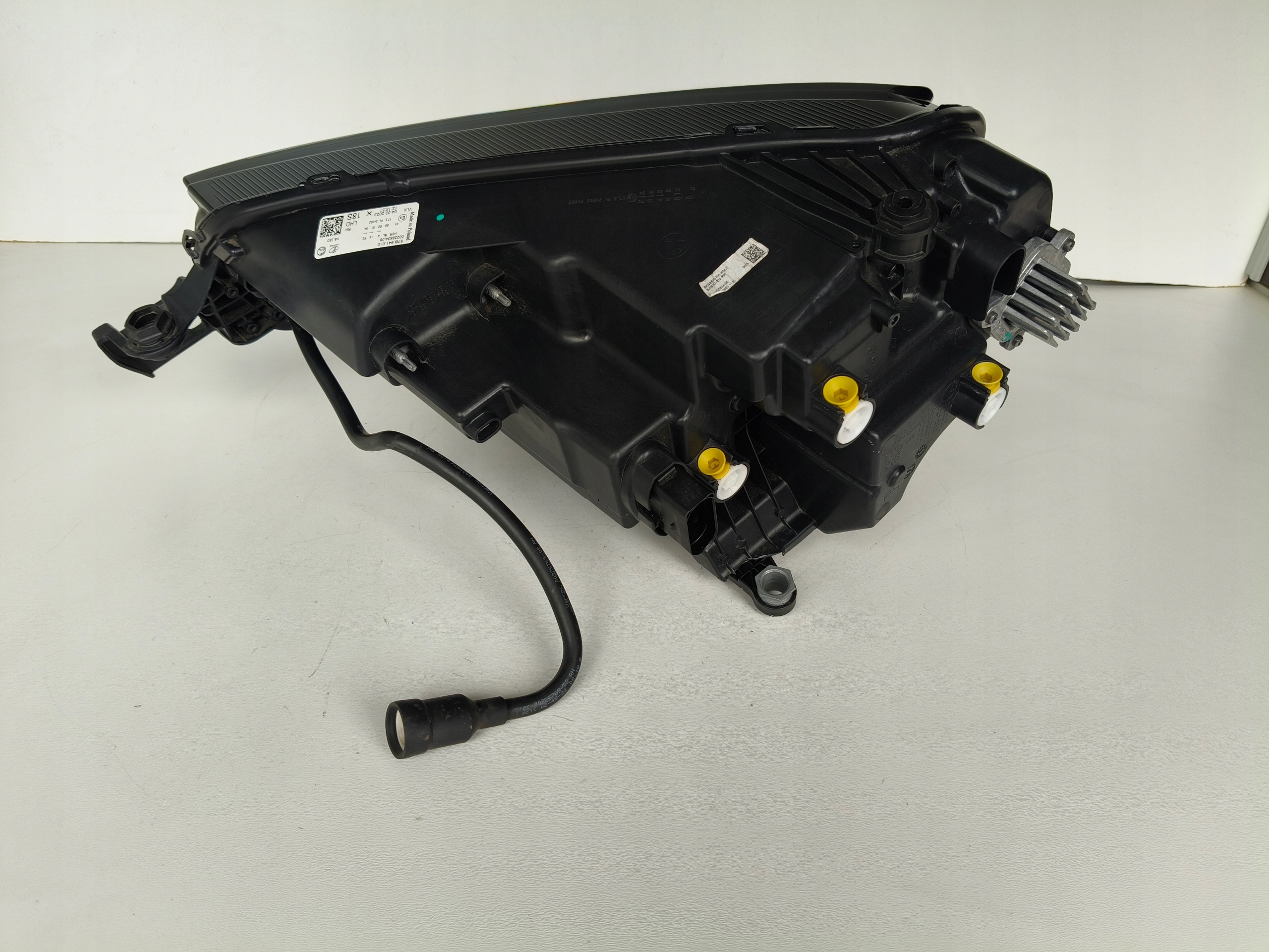 light right REFLEKTOR SKODA KAROQ 57A 21- LIFT LED