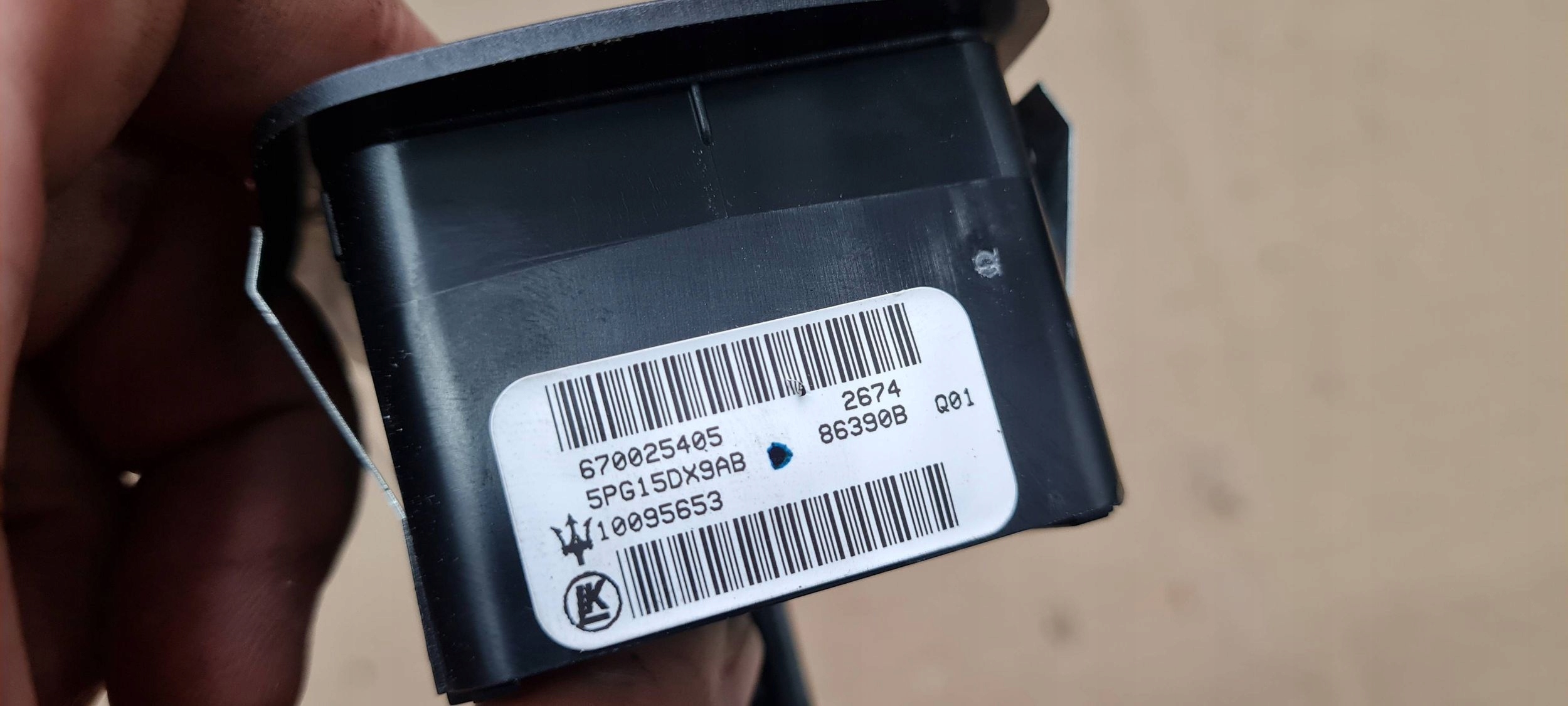 Maserati Quattroporte VI PANEL switch windows 670025405