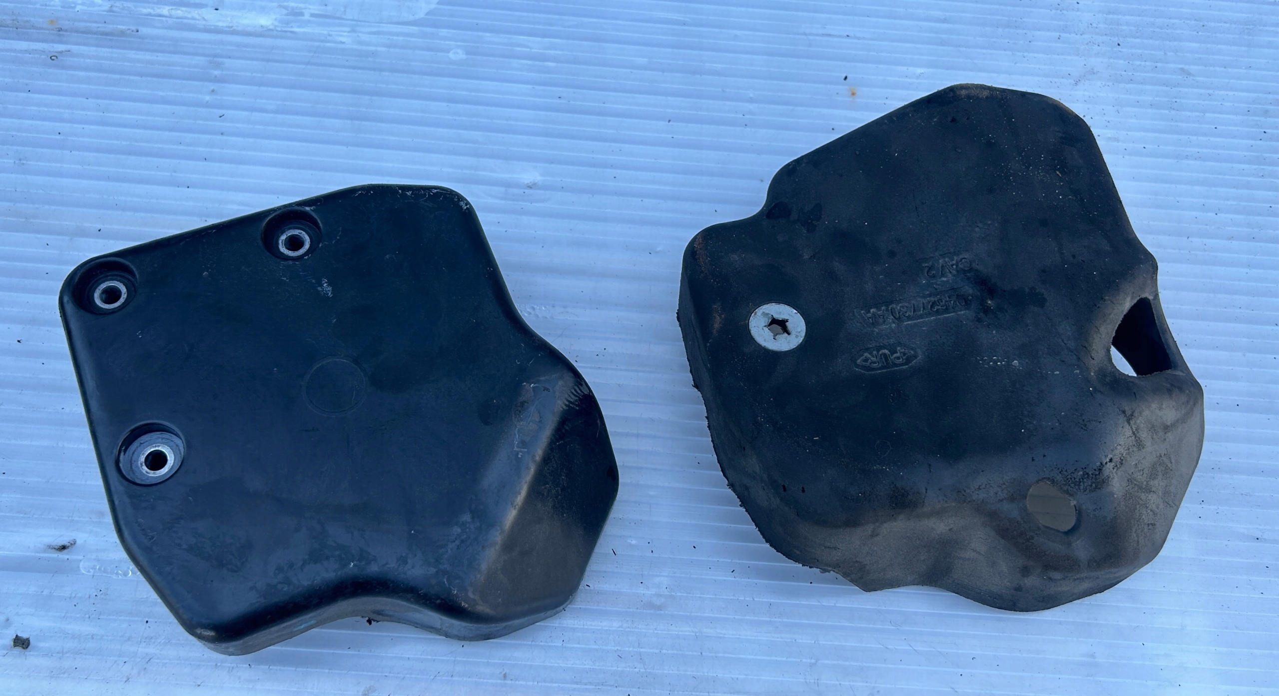 Blende Abdeckung POMPY der Lenkung LANCIA THEMA II 11- 04827730AA
