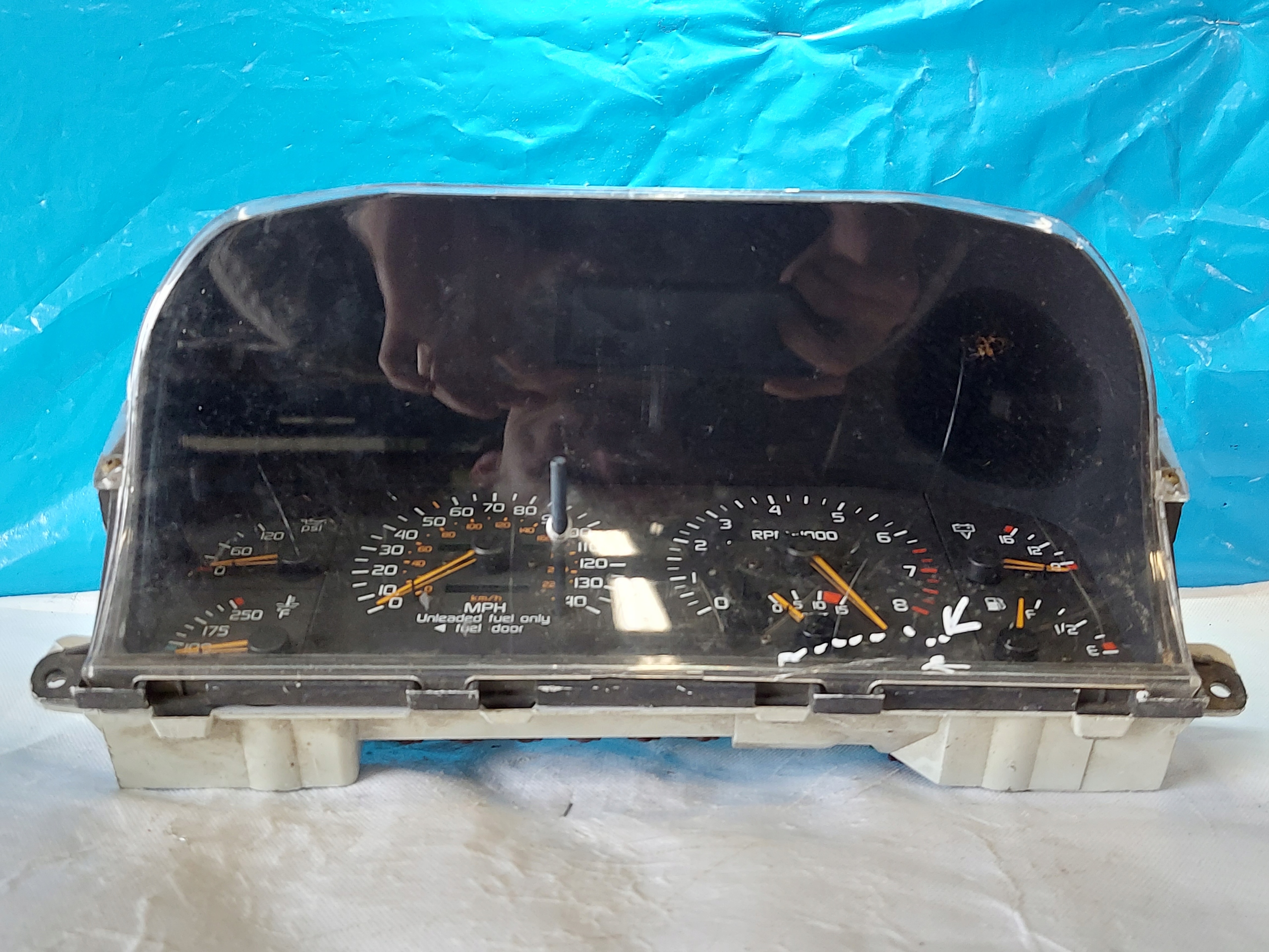 dials clock FORD CAPRI 1990r RL0235