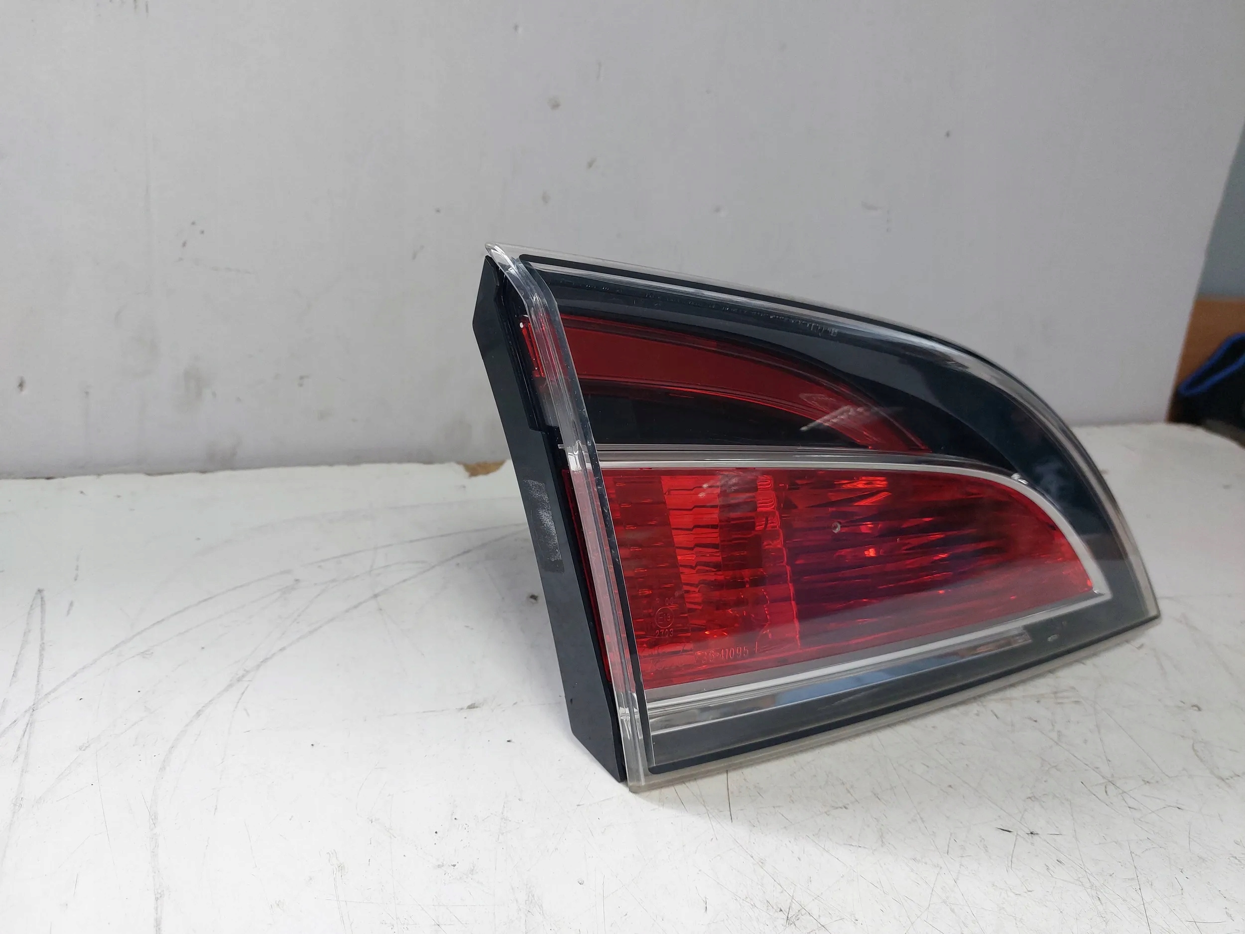 light rear part left to the bonnet Mazda 6 GH Lift 10-12