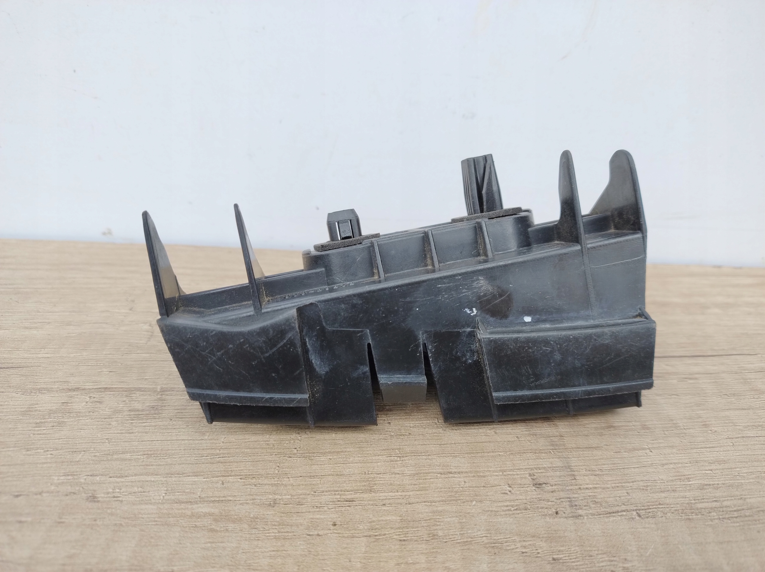 TOYOTA COROLLA E12 HB left bumper bracket rear part