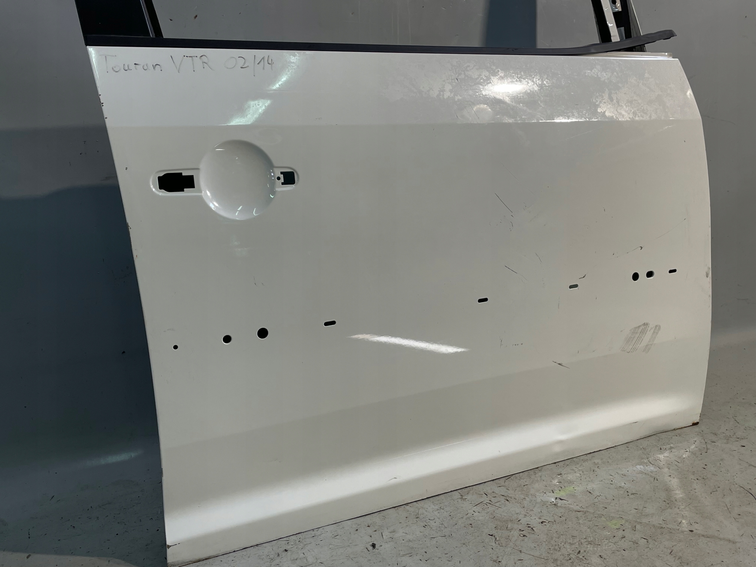 VW TOURAN door right front front BIALE unprotected EUROPA