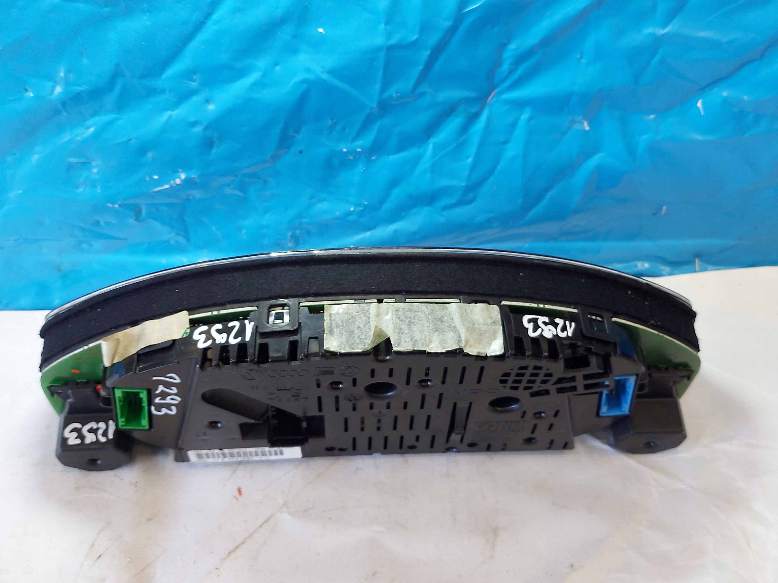 dials clock A6 C5 2.4 V6 4B0919881A