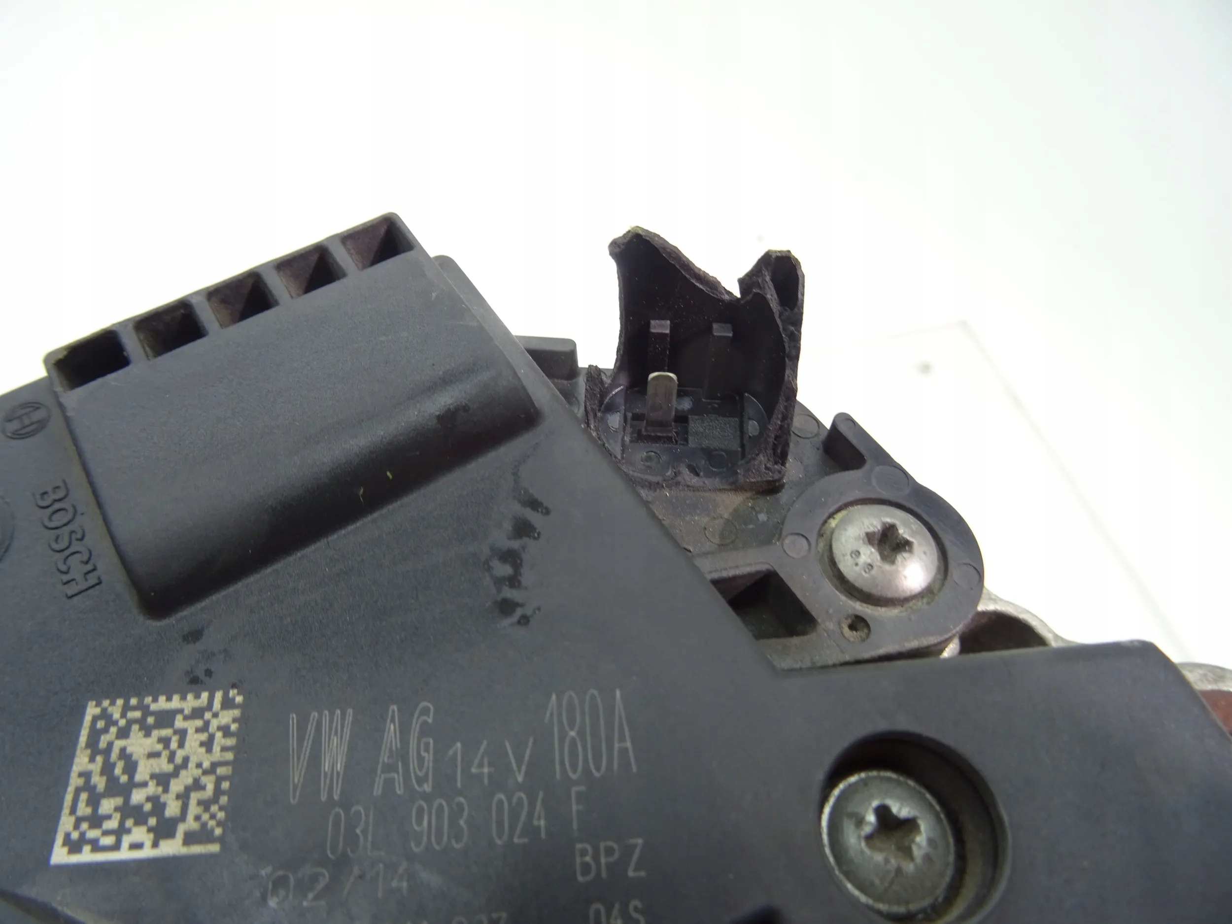 VW PASSAT B7 2014 ALTERNATOR 03L903024F Producent części Volkswagen OE