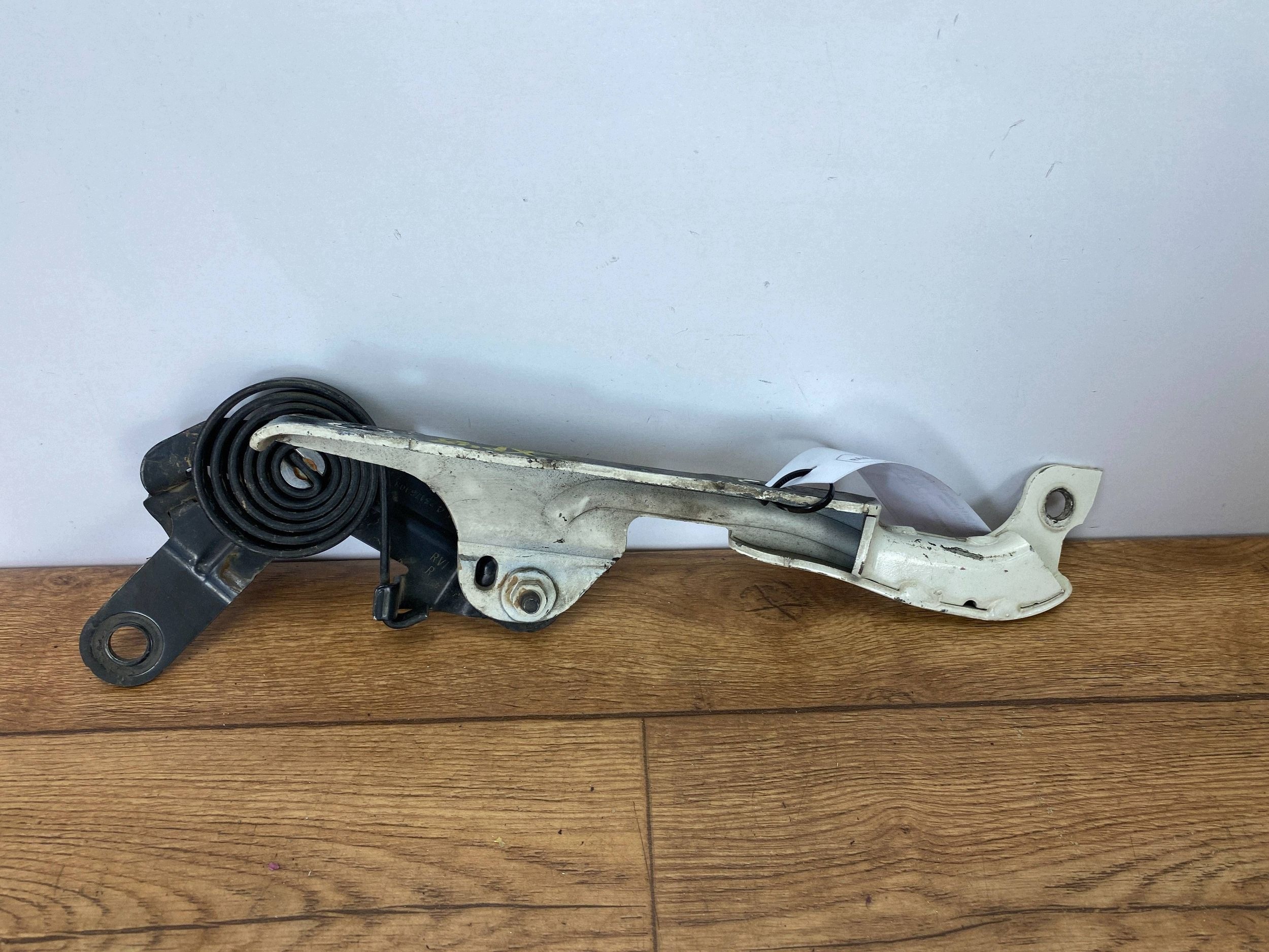 bonnet hinges right Cadillac Escalade IV 2015+