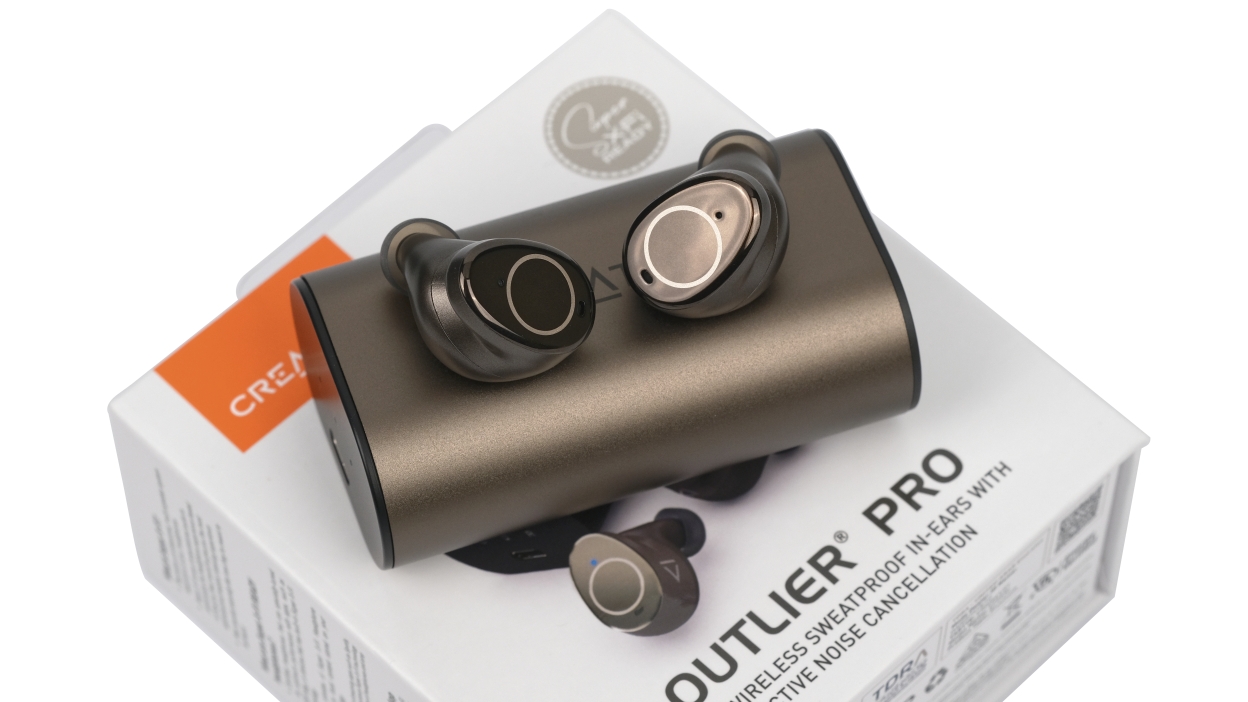 Creative outlier online air allegro