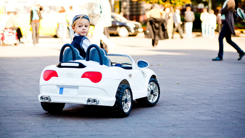 Автомобиль с аккумулятором - выбираем люксовую модель до 1000 злотых