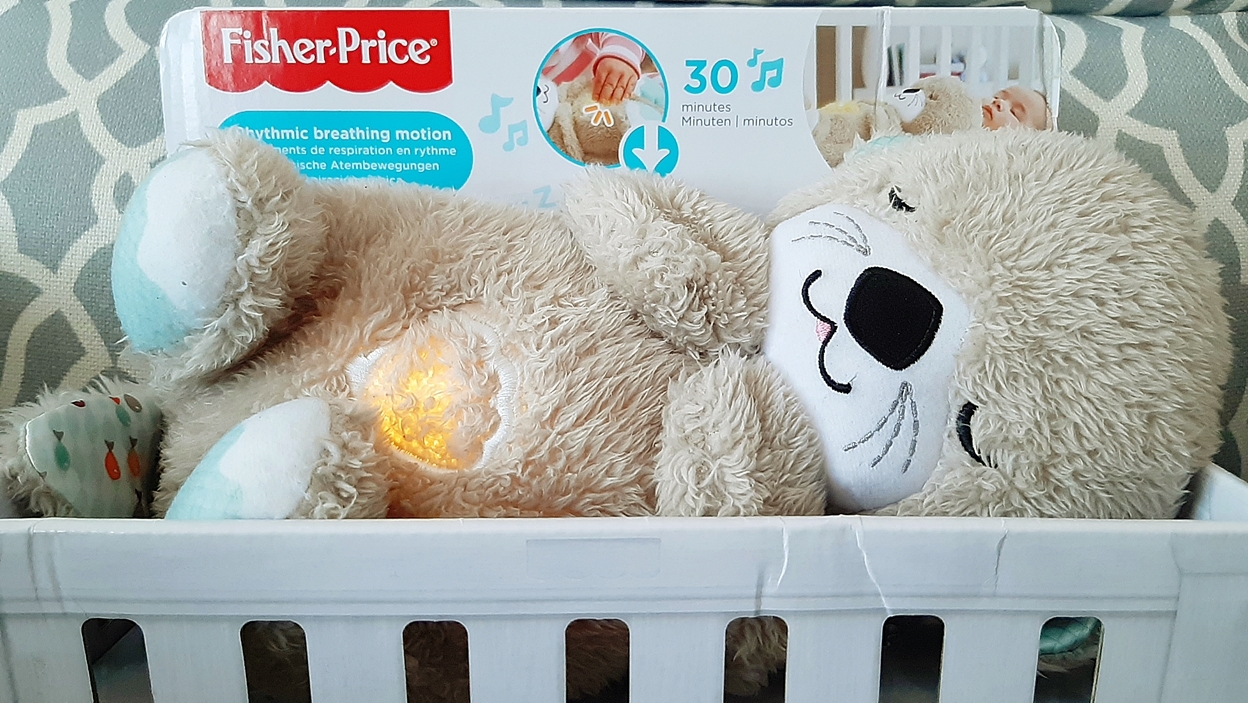 Fisher-Price Peluche Interactive Loutre Doudou Berceuse – Jouet Sensoriel 0+ Avec Mélodies, Lueur Douce Et Mouvements Respiratoires – Piles Incluses