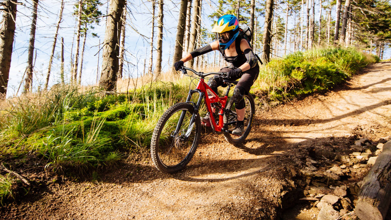 Jak przygotować rower MTB do jazdy po singletrackach?