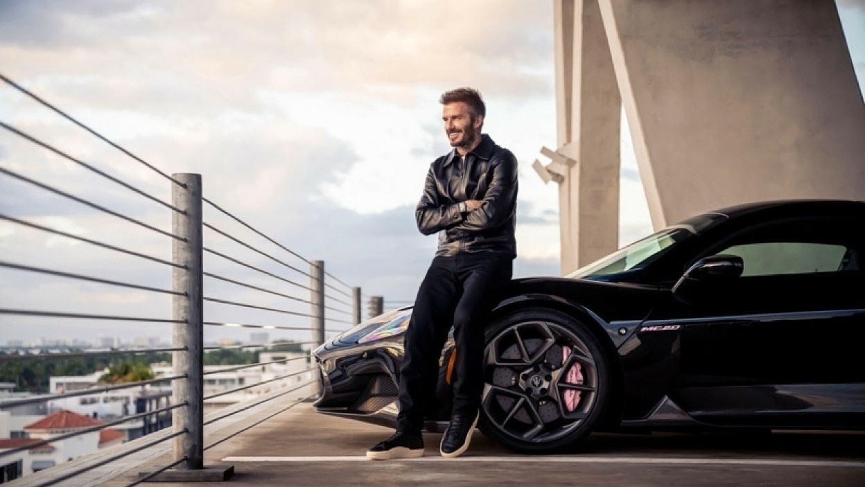 Na týchto autách jazdia tie najväčšie hviezdy.  Skontrolujte, do ktorých modelov áut sa zamiloval David Beckham, Kylie Jenner alebo Paris Hilton