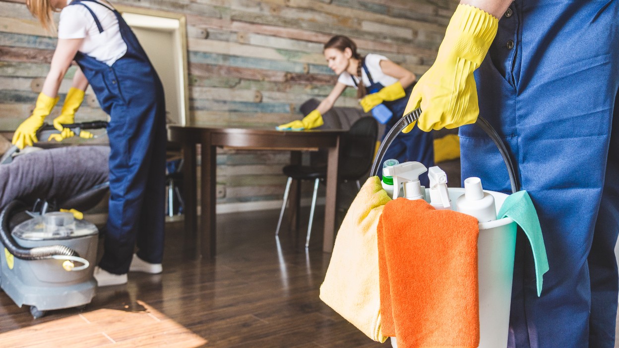 Уборка коттеджа после ремонта. Его после уборки в. Уборка квартир. Клининг. Клининг.