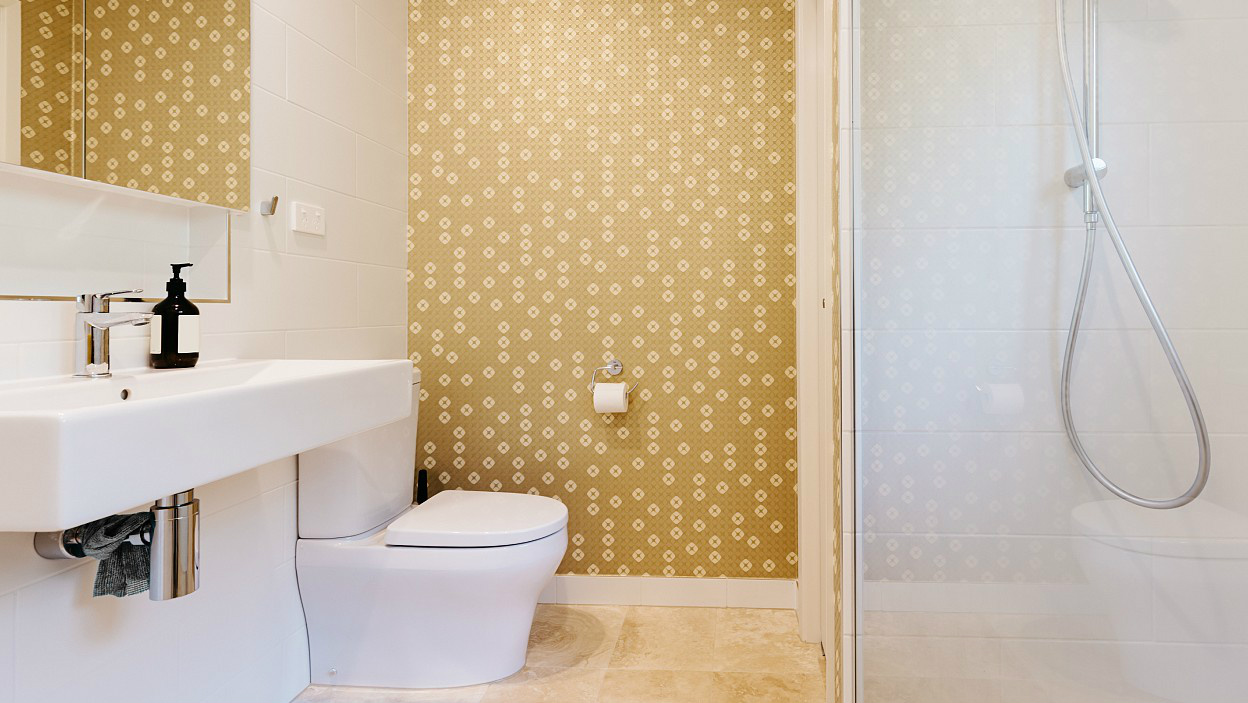 Czym zastąpić kafelki w łazience i kuchni? 6 patentów na wykończenie ścian  - Allegro.pl