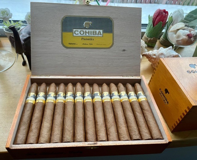 COHIB СИГАРЫ, ROBUSTOS 25шт, ПИРАМИДЫ,