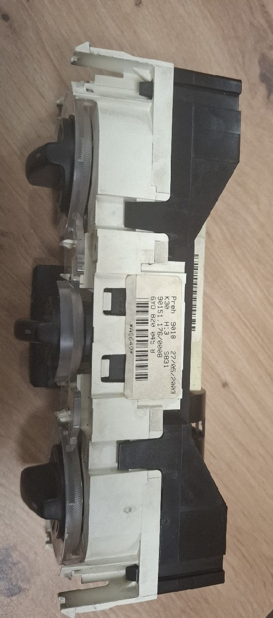 ПАНЕЛЬ ПОВІТРОВОДУ SKODA FABIA I 6Y0820045B 