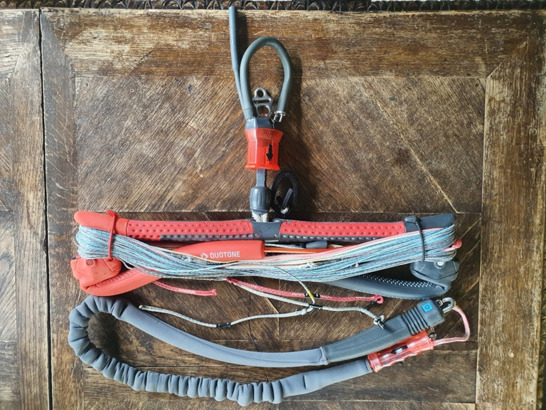 Bar Kite Duotone Trust Bar S/M z chicken loop 2021 Brzoskwinia Ogłoszenie na Allegro Lokalnie