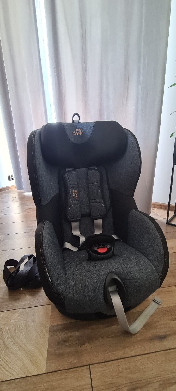 Britax Romer Trifix 2 I-Size 9-22kg Blue Marble | GARDNO | Kup teraz na ...