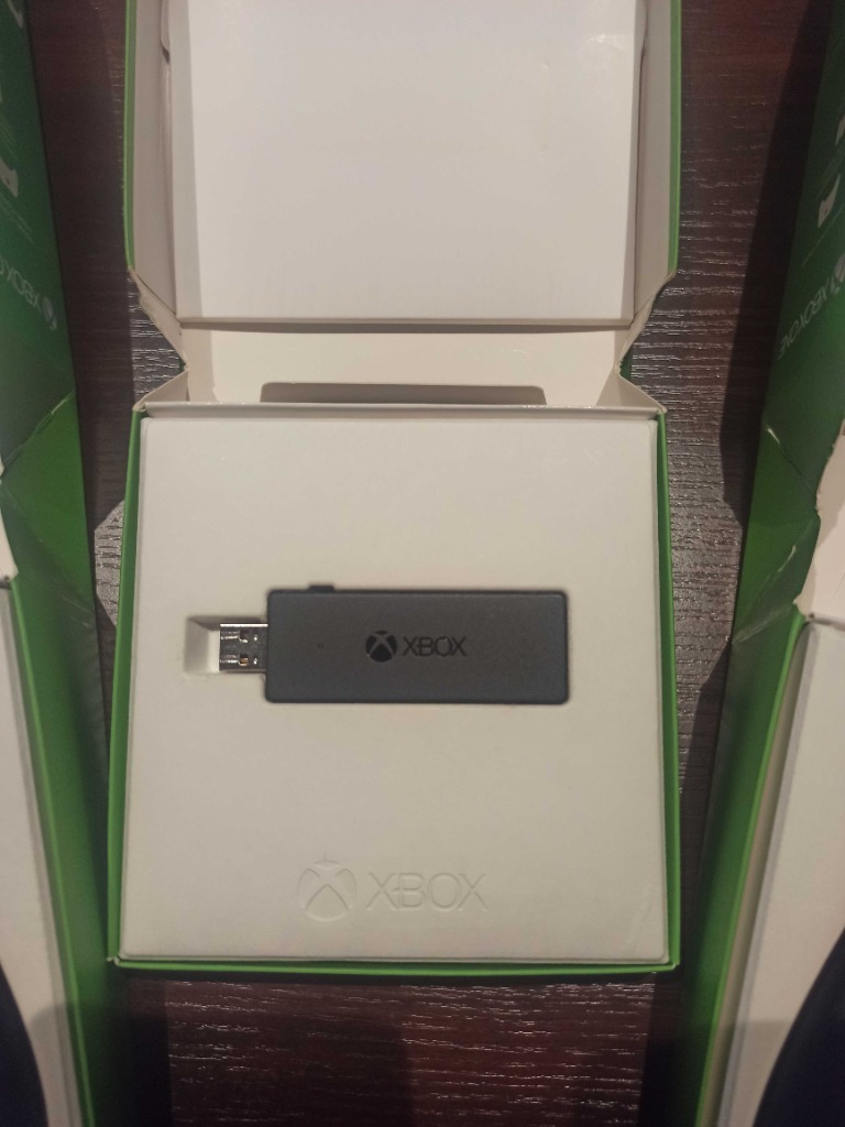Zdjęcie oferty: Adapter / odbiornik bezprzewodowy Xbox dla Windows