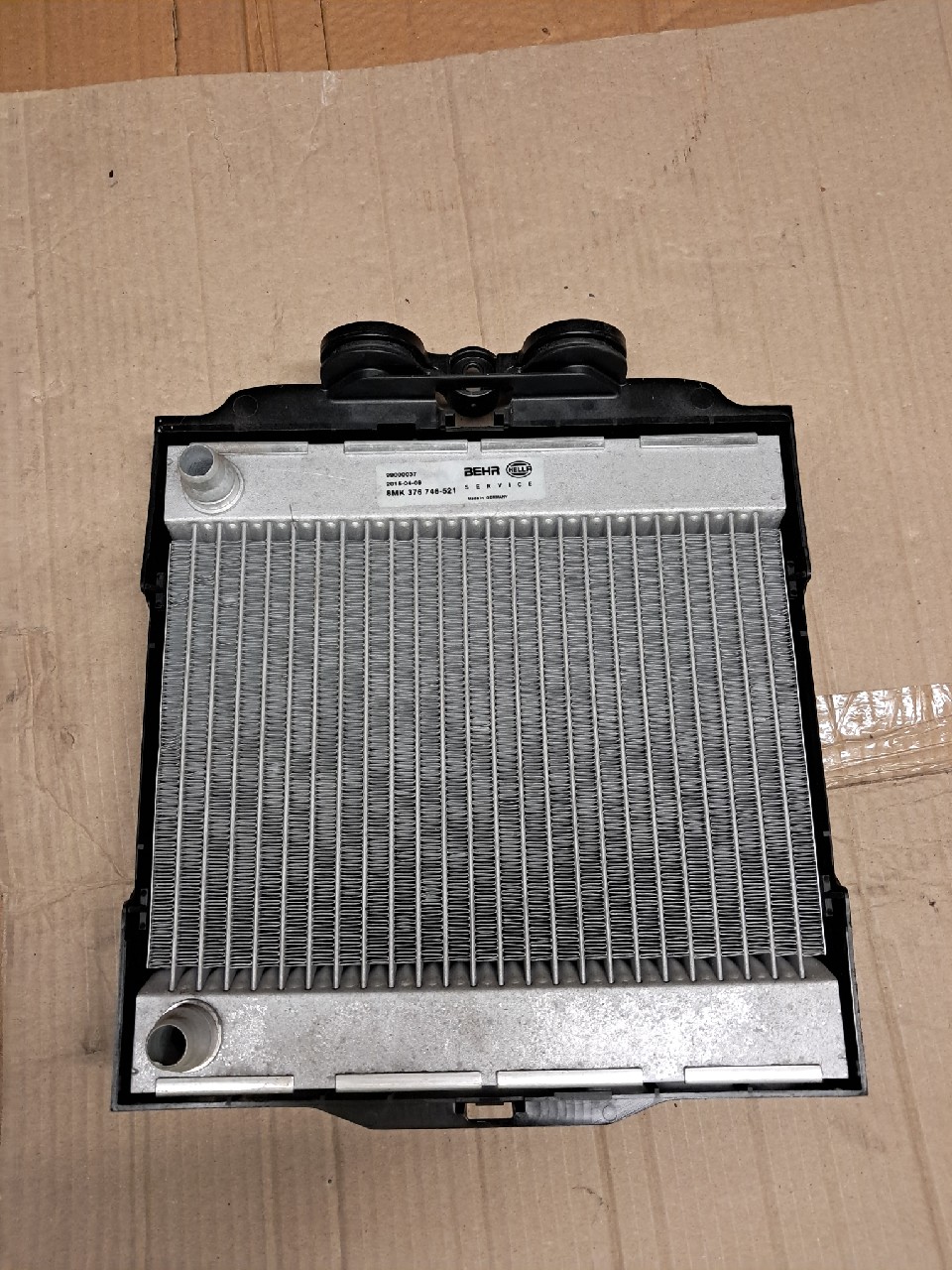 РАДІАТОР ВОДИ BEHR HELLA SERVICE 8MK376746521 