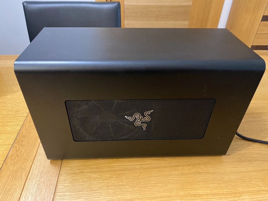 Razer core shop vega 64