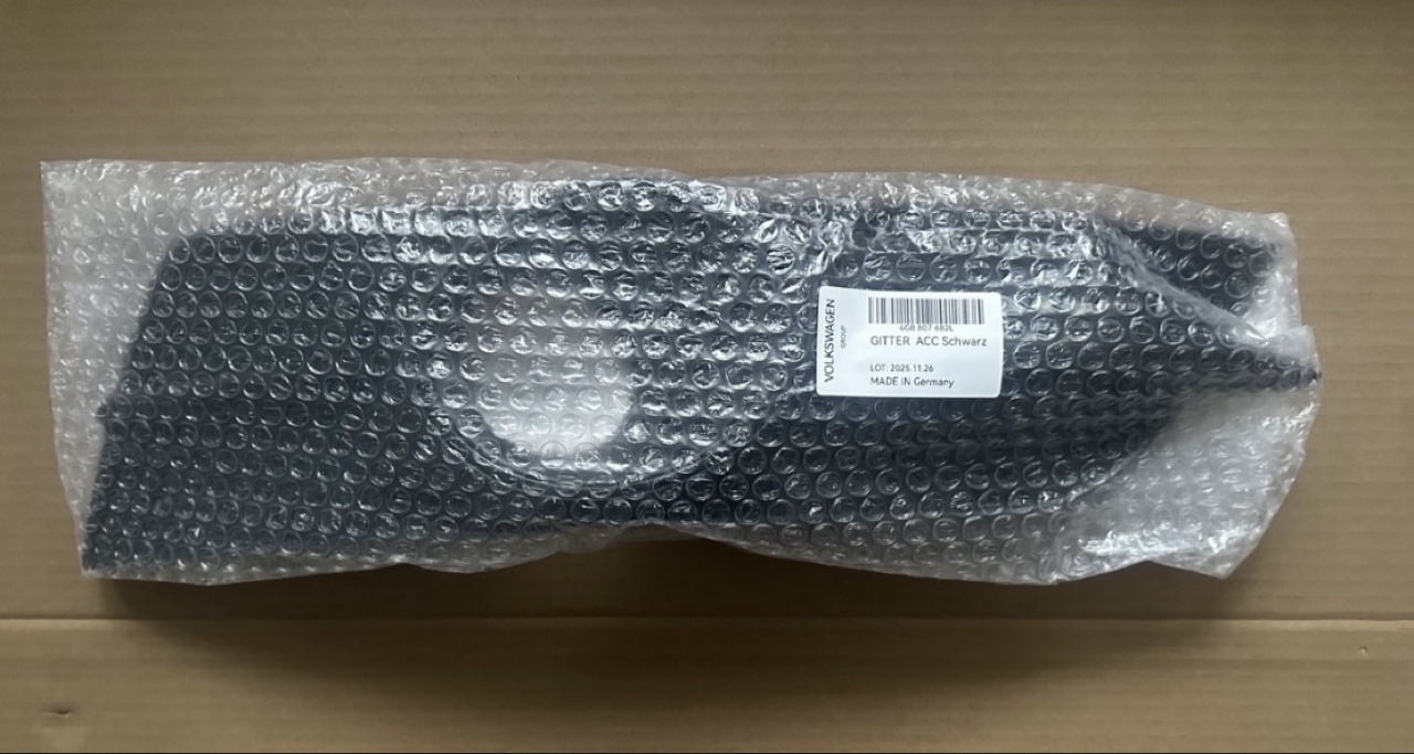 ПРАВА ОРИГІНАЛ РЕШІТКИ БАМПЕРА AUDI A7 C7 ACC 4G8807681L 4G8807682L 