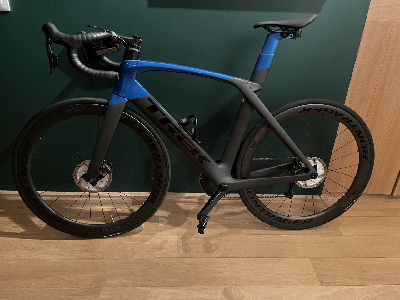 trek madone sl7 disc