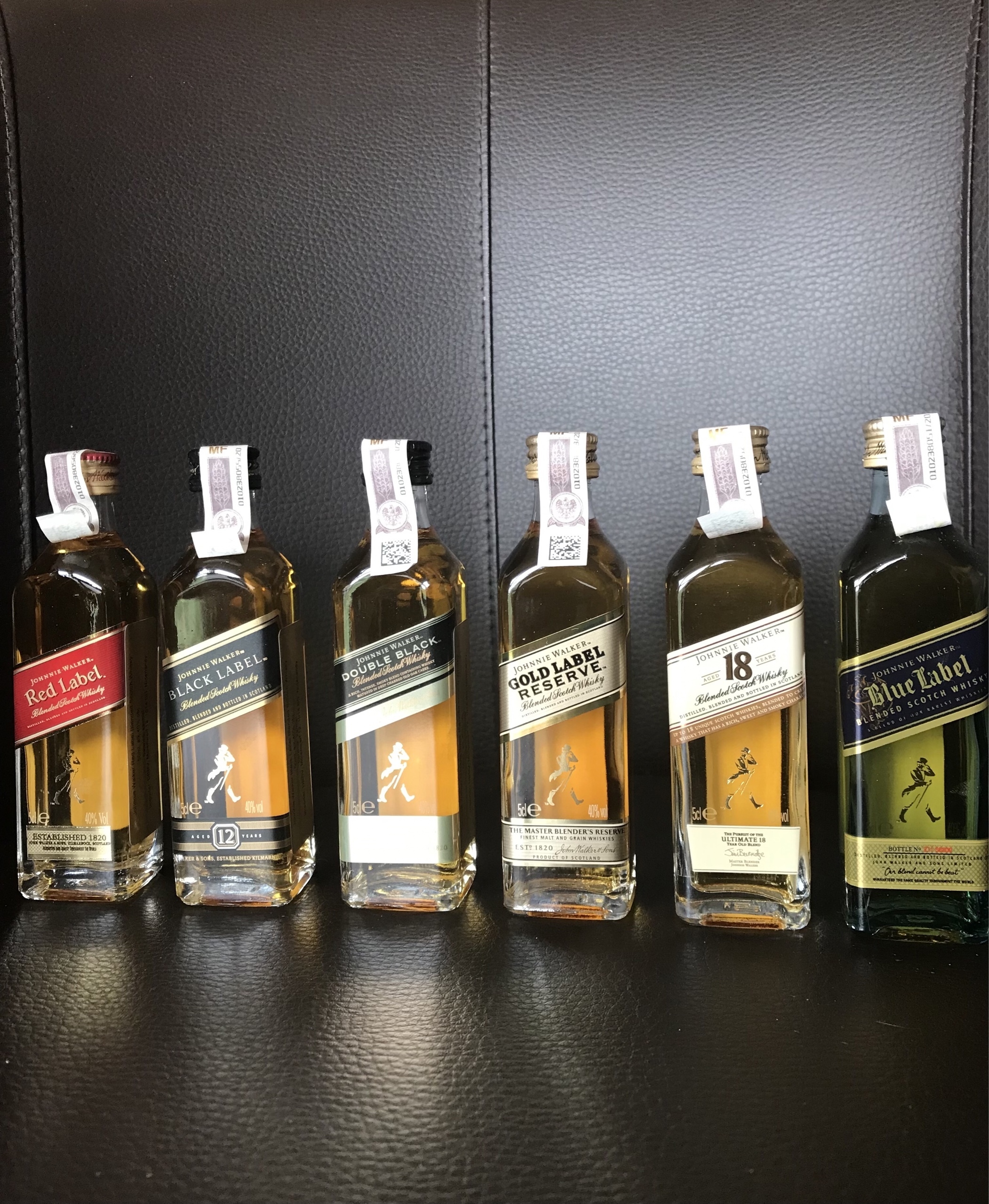 Afleiding zadel toelage Kolekcja miniaturek alkoholu Whisky Johnnie Walker | Gliwice | Kup teraz na  Allegro Lokalnie