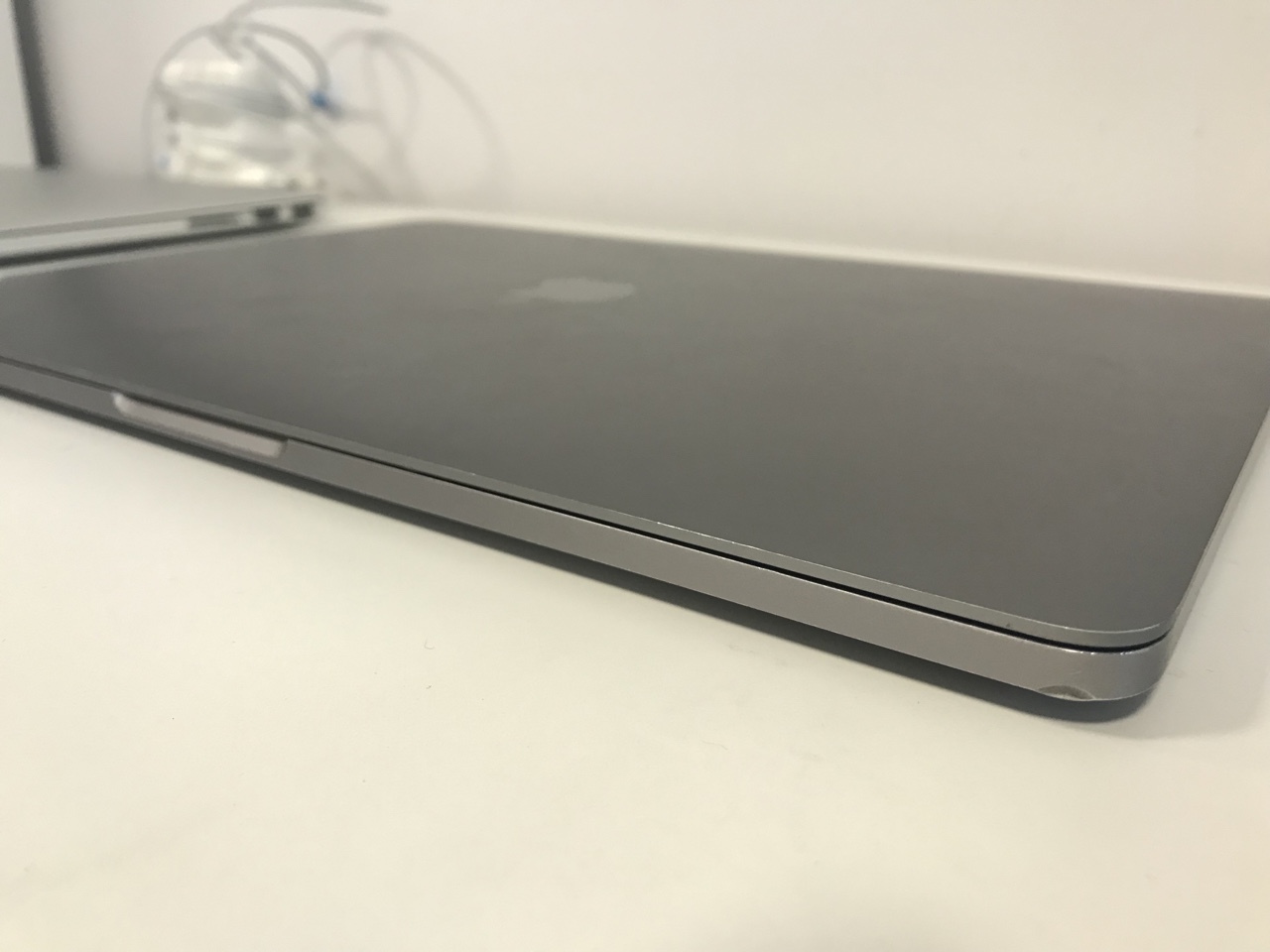 Zdjęcie oferty: Apple MacBook Pro A1989 I5-8279 8 GB SSD 256