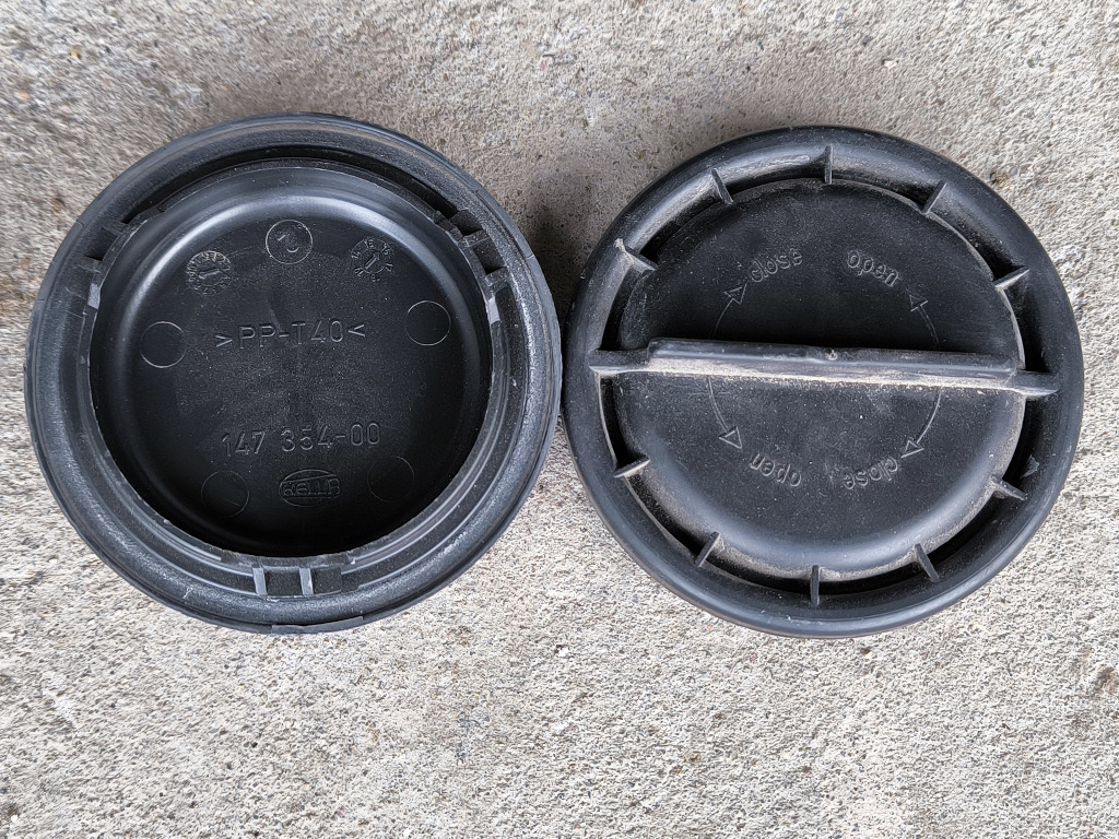 ЗАГЛУШКА КОВПАЧОК ФАРИ HELLA 14735400 OPEL BMW 