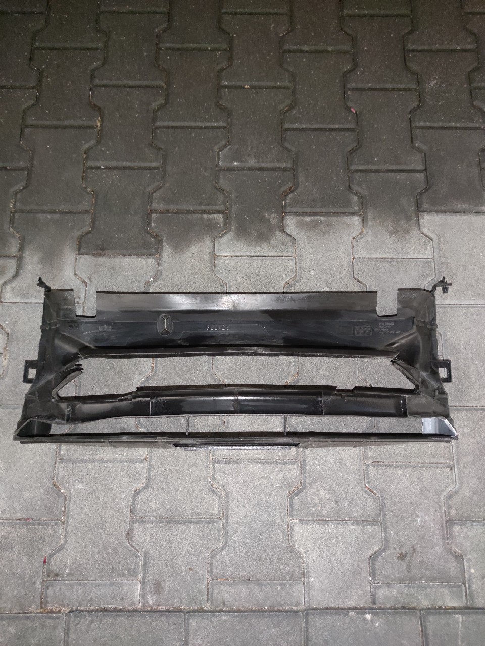 BMW F22/F23 НИЖНЯ НАПРАВЛЯЮЧА ПОВІТРЯ ВПУСК 51747290604 